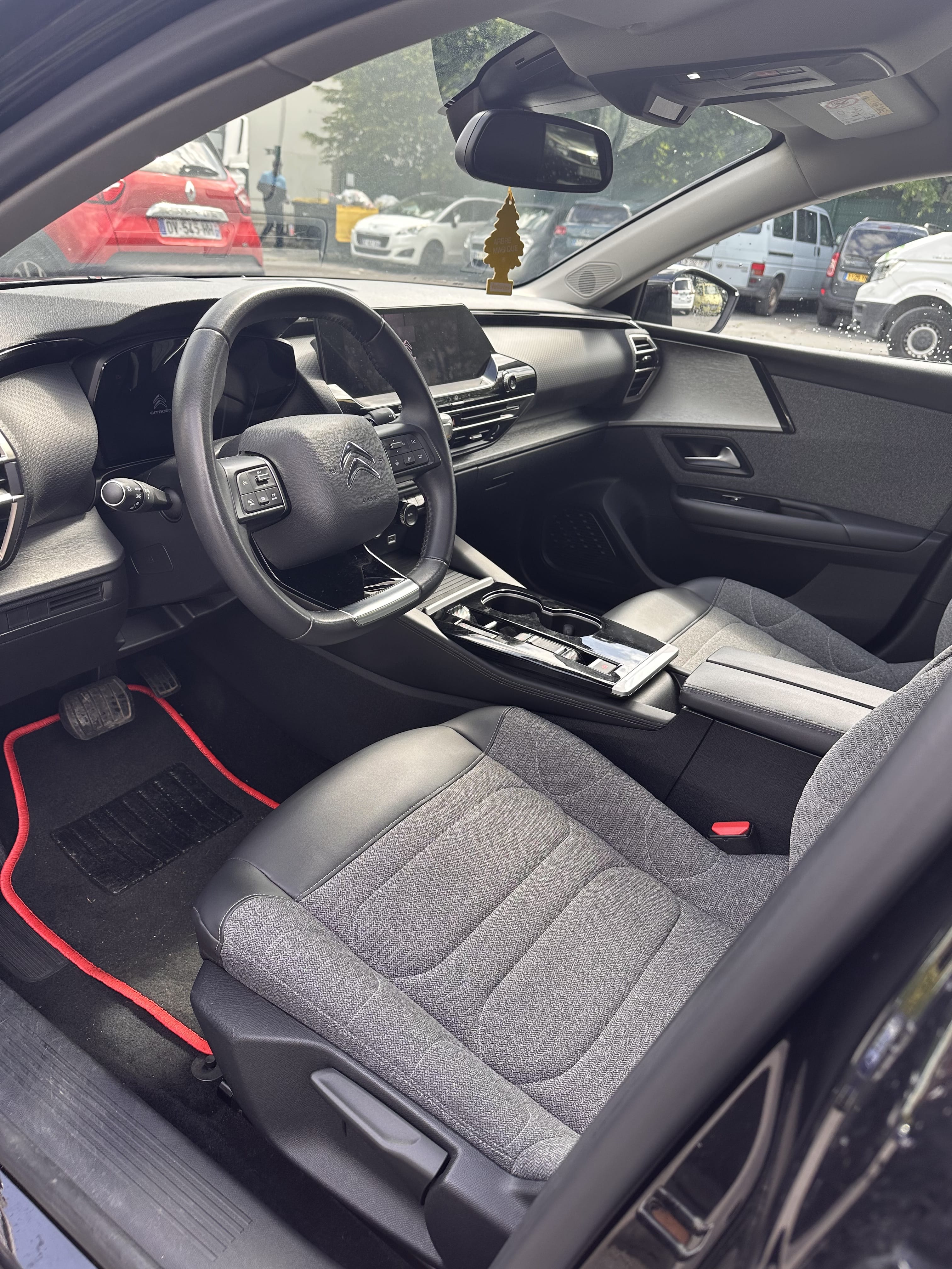 Citroen C5 X PureTech 130 EAT8 avec GPS
