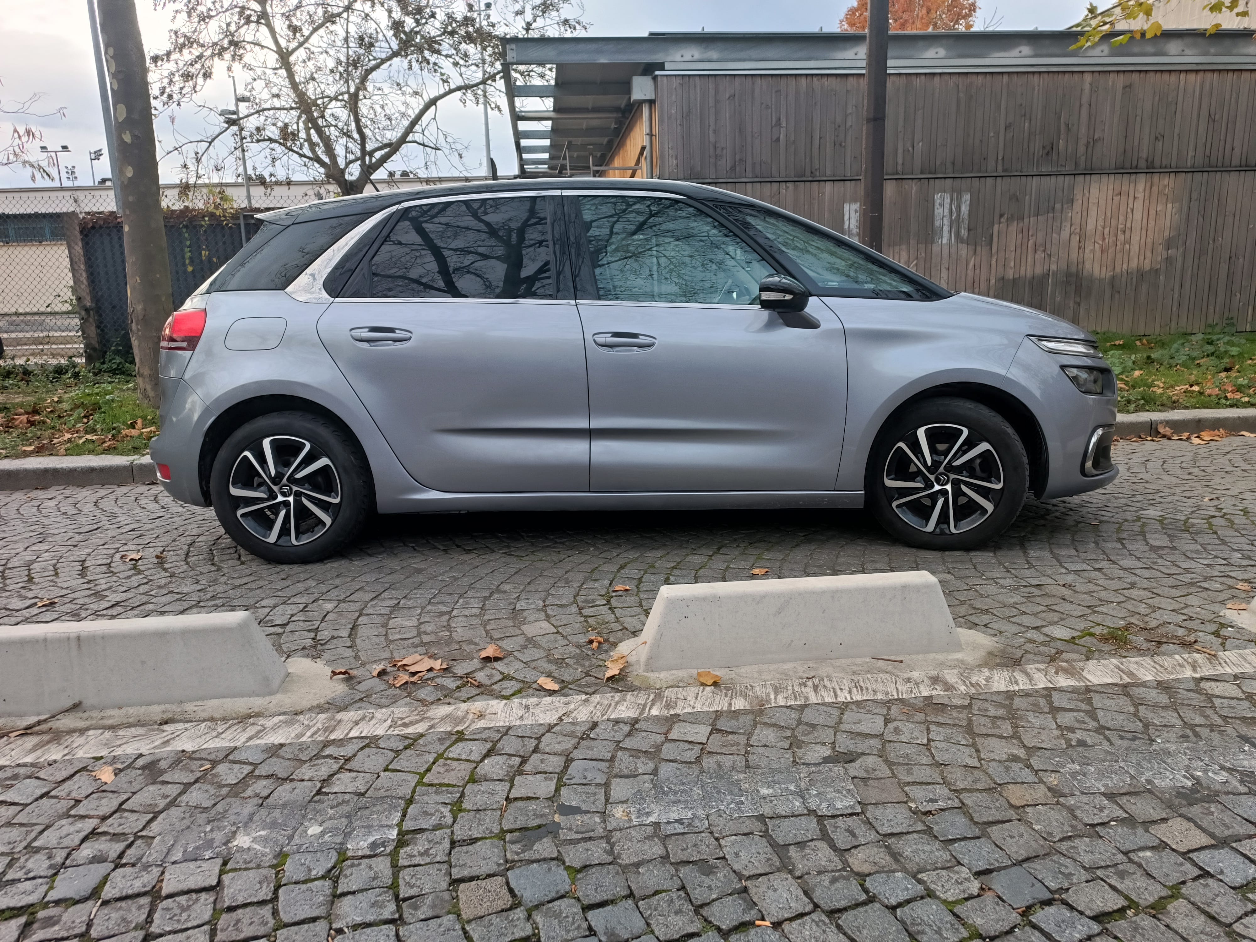 Citroen C4 Spacetourer avec GPS