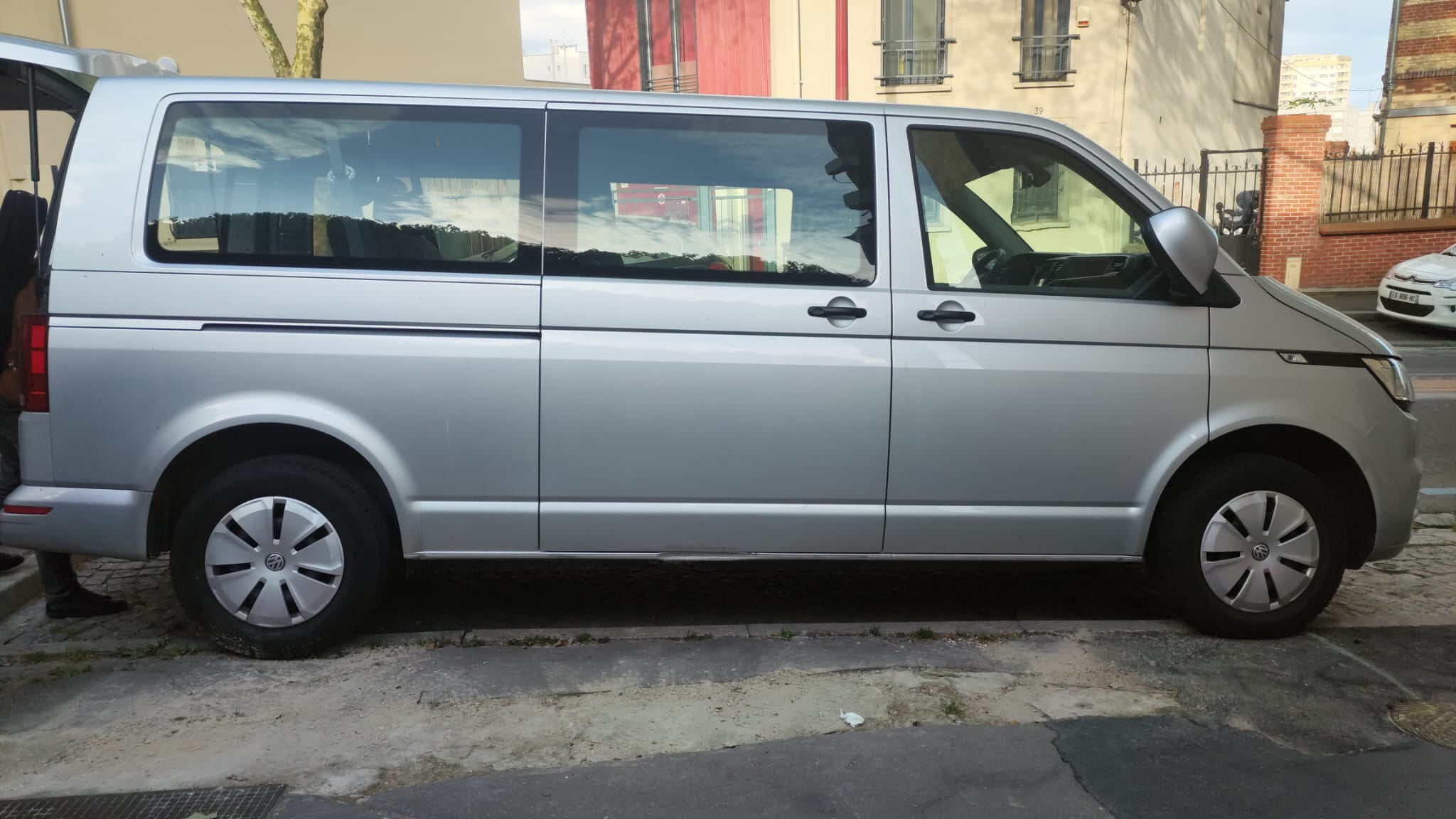 Volkswagen Combi, 2021, Diesel, 9 places et plus