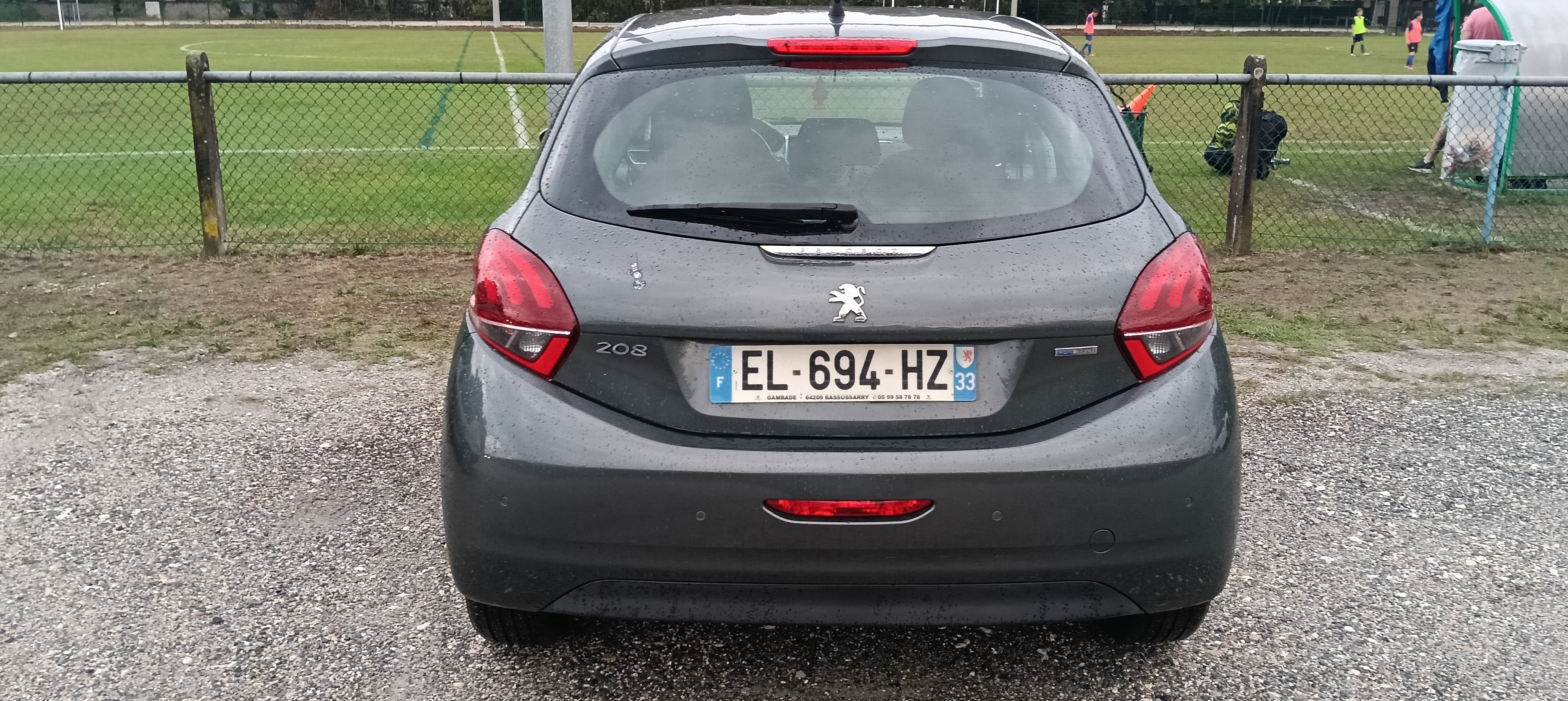 Peugeot 208 avec GPS
