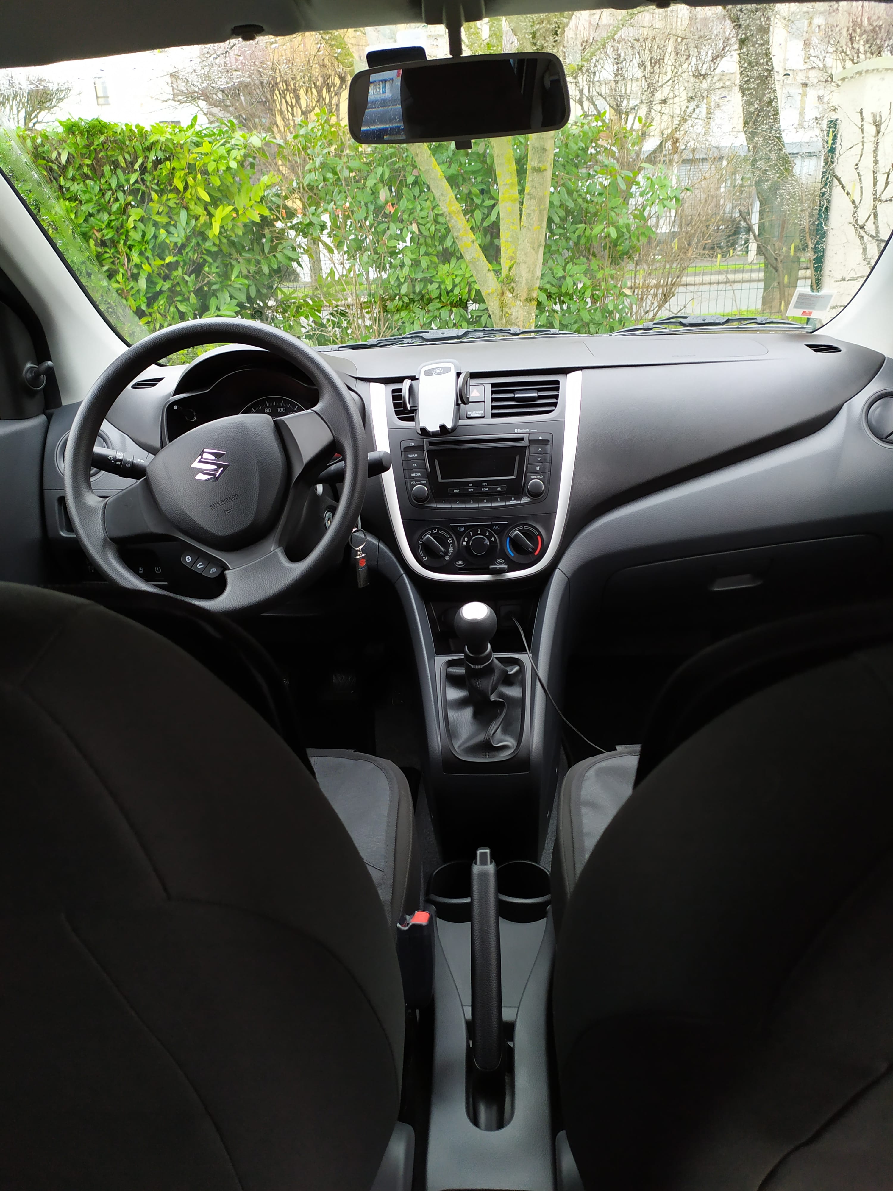 Suzuki Celerio avec Siège bébé