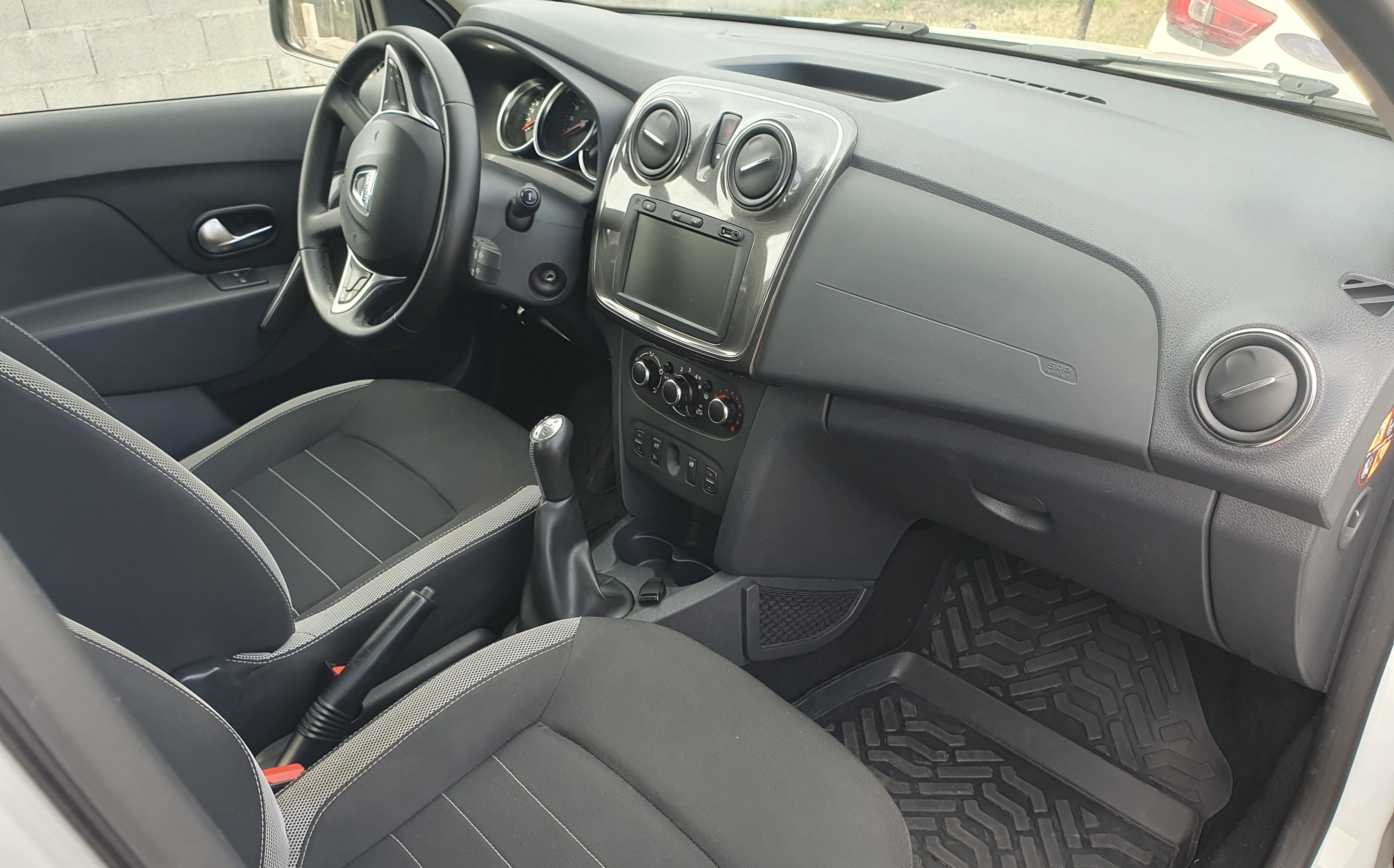 Dacia Sandero Stepway avec GPS