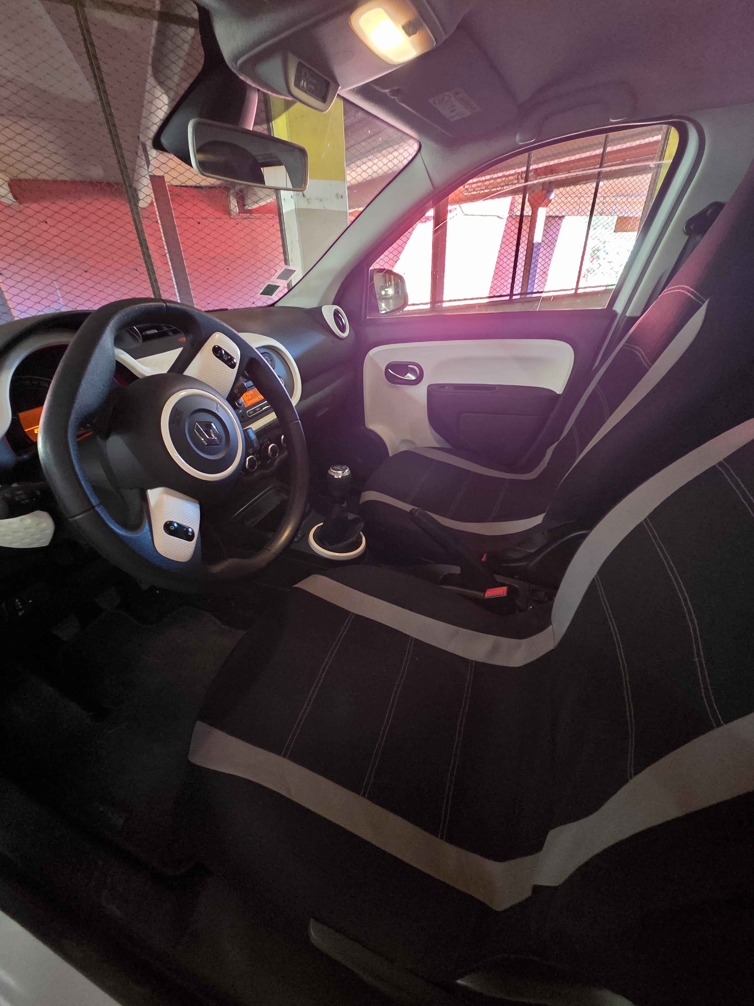 Renault Twingo III avec Apple CarPlay
