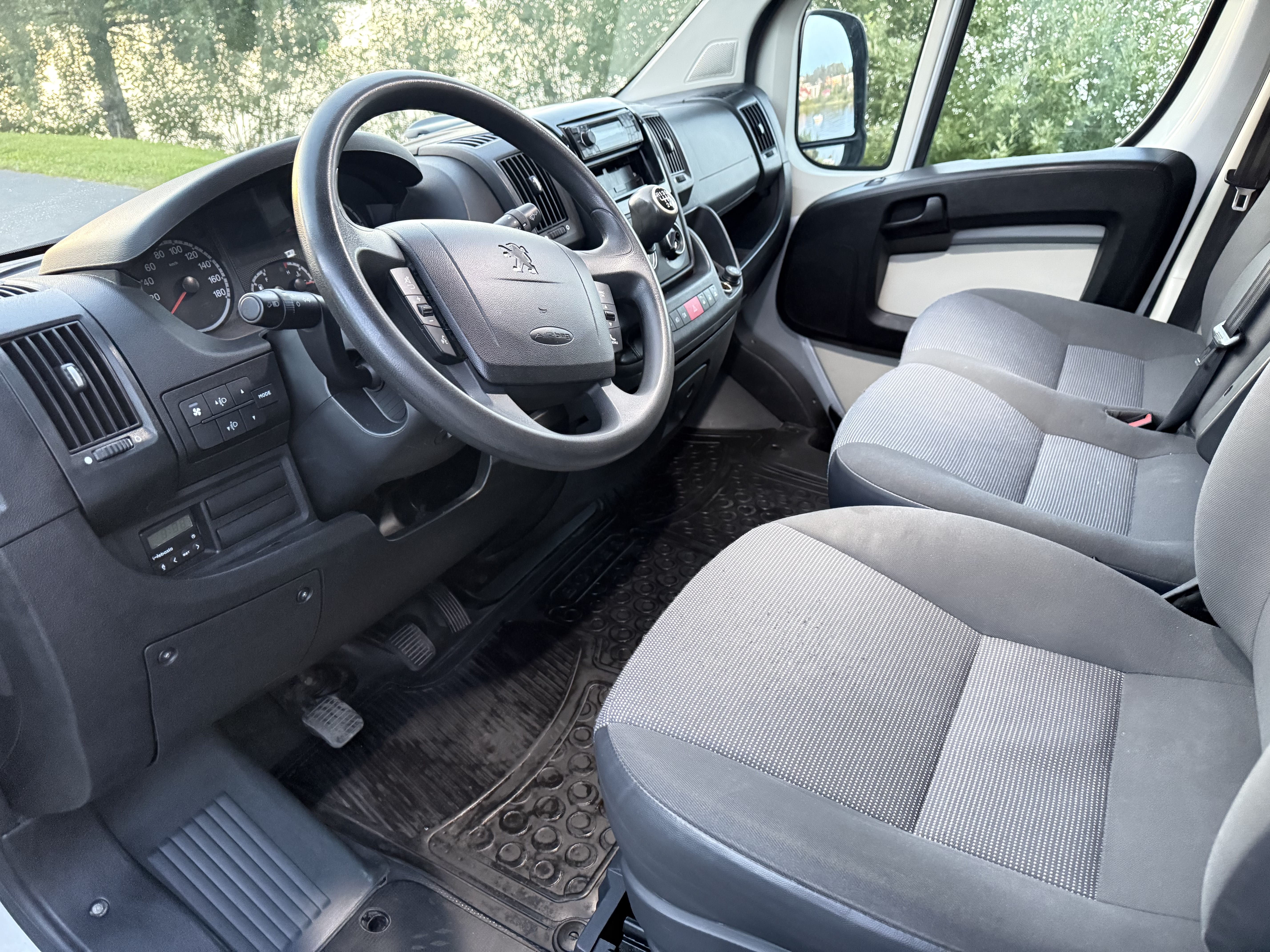 Peugeot Boxer med Lydinngang