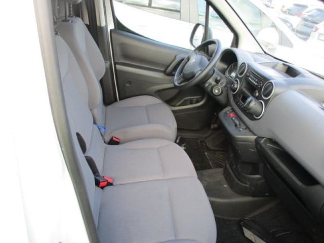 Peugeot Partner Fourgon Electrique avec GPS