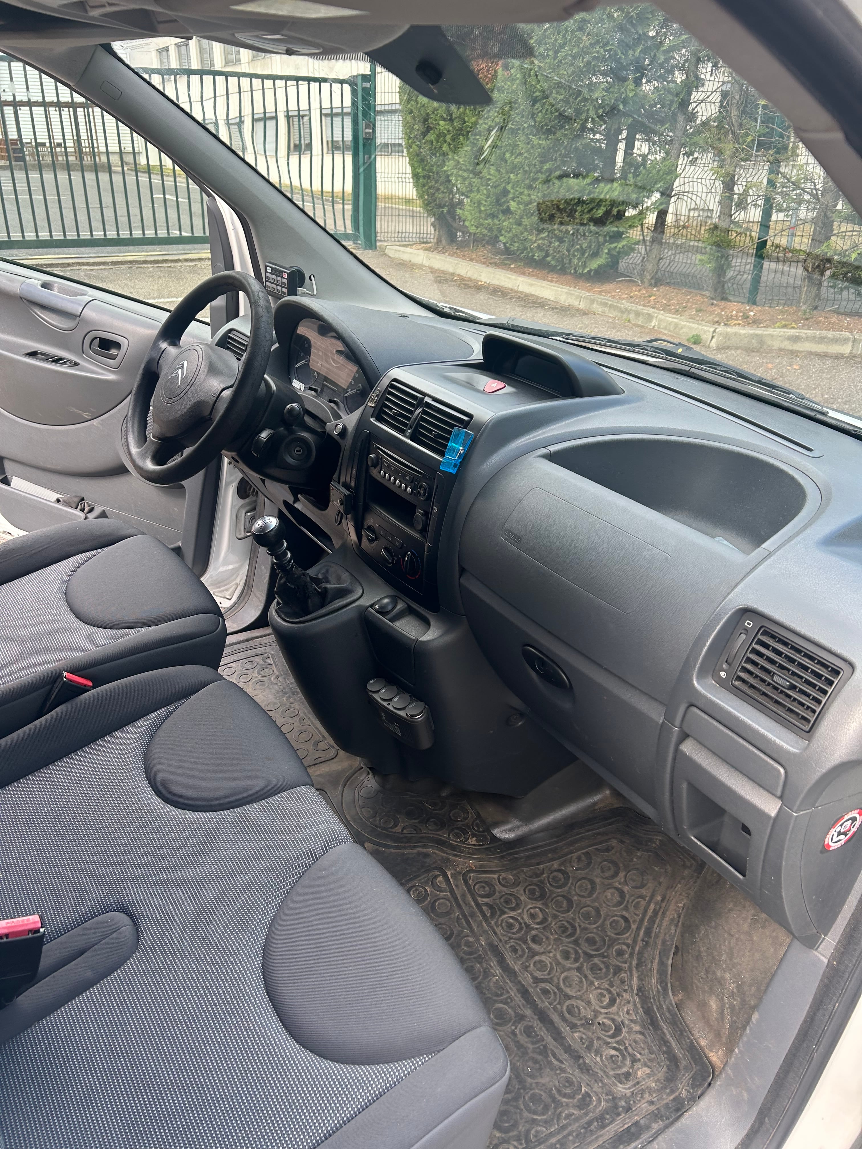 Dangel Jumpy avec Audio Bluetooth