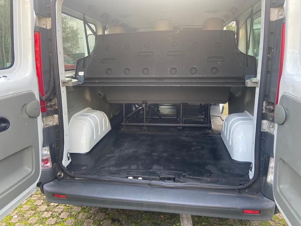 Opel Vivaro Combi