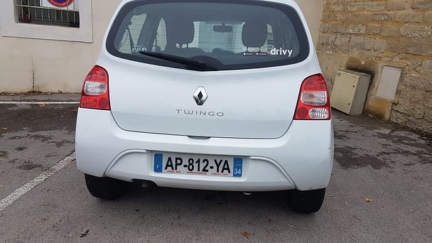 Renault Twingo Gare - Arrêt Voltaire Tram L3 - Bluetooth