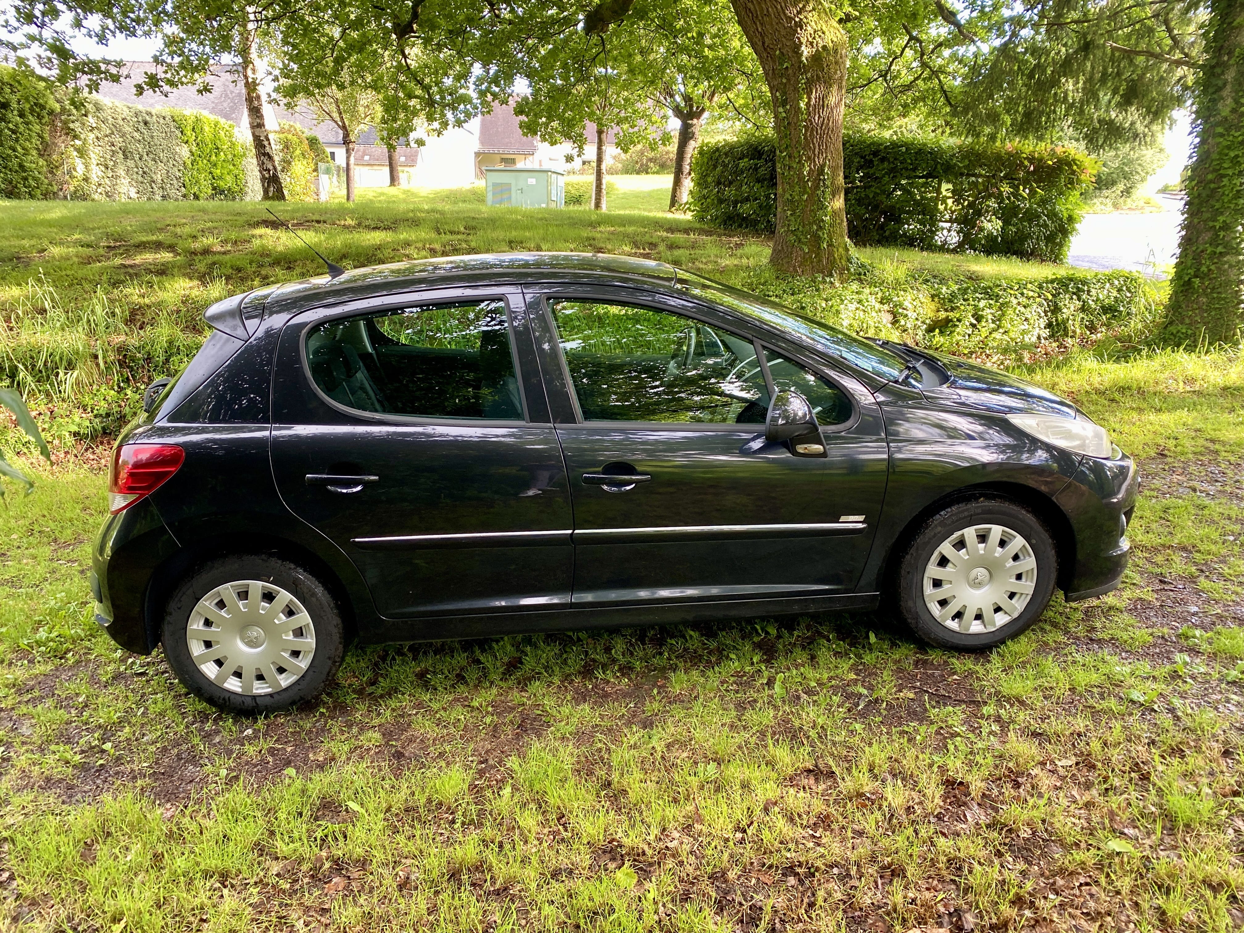 Peugeot 207 1.6 Hdi avec Climatisation