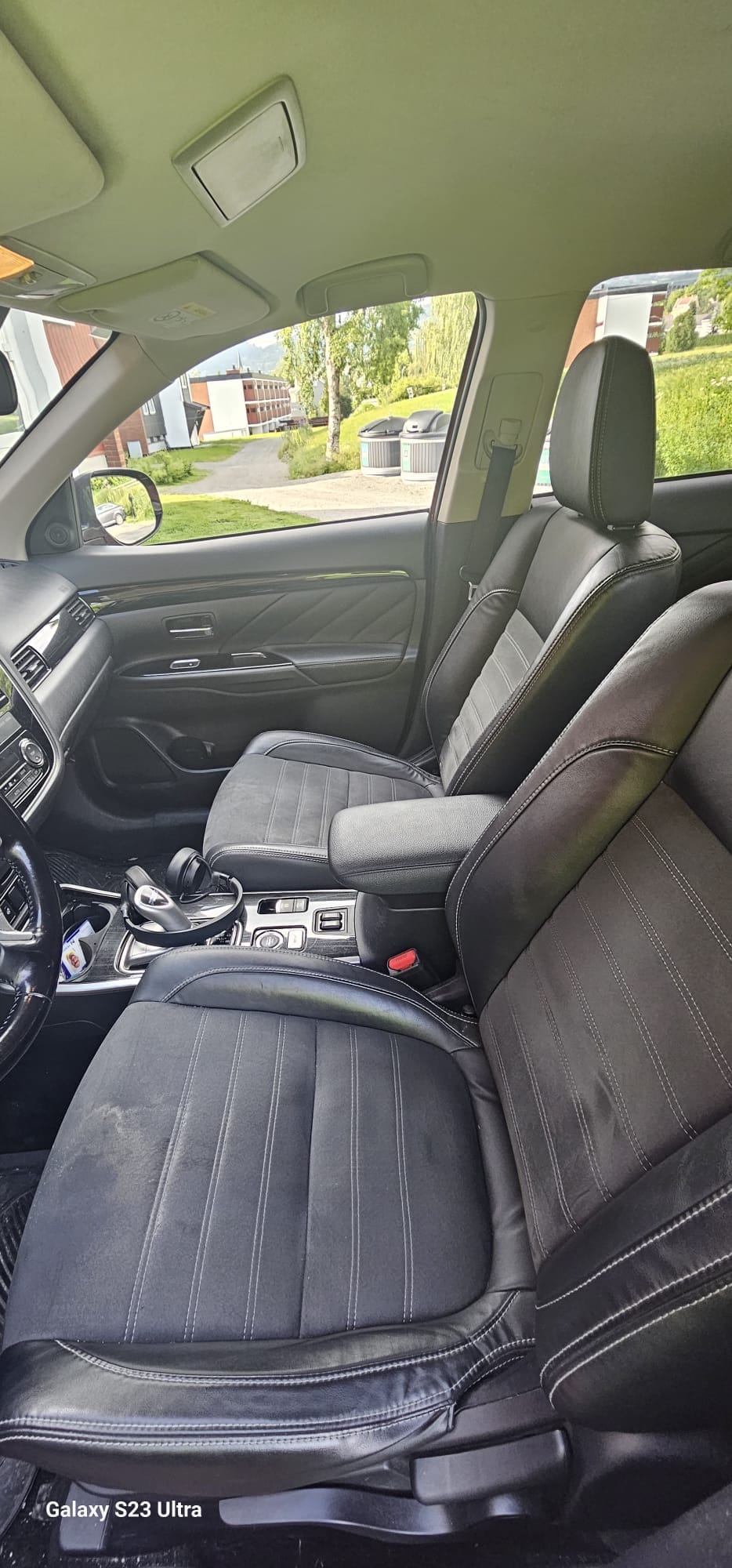Mitsubishi Outlander PHEV SE