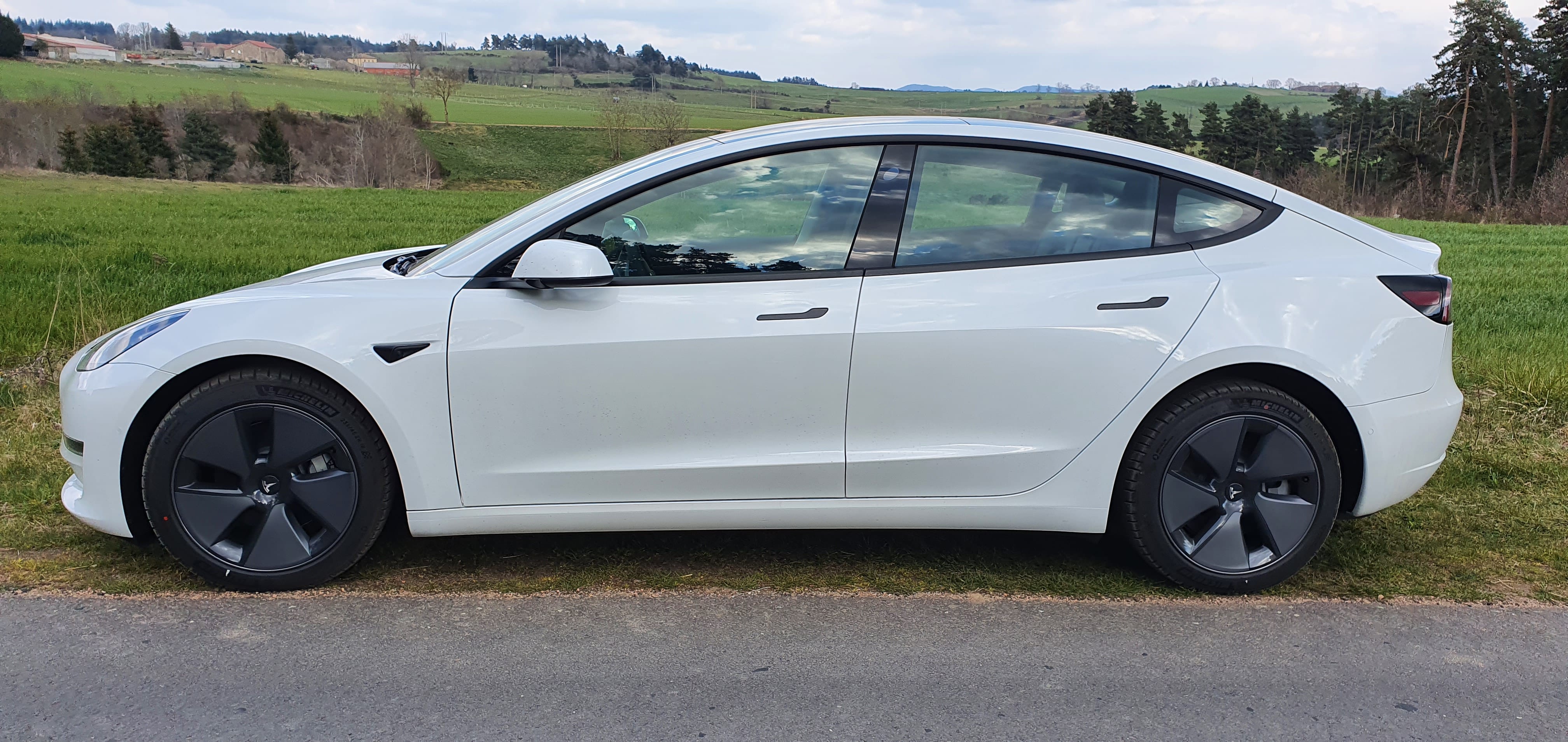 Tesla Model 3 Long Range avec Climatisation