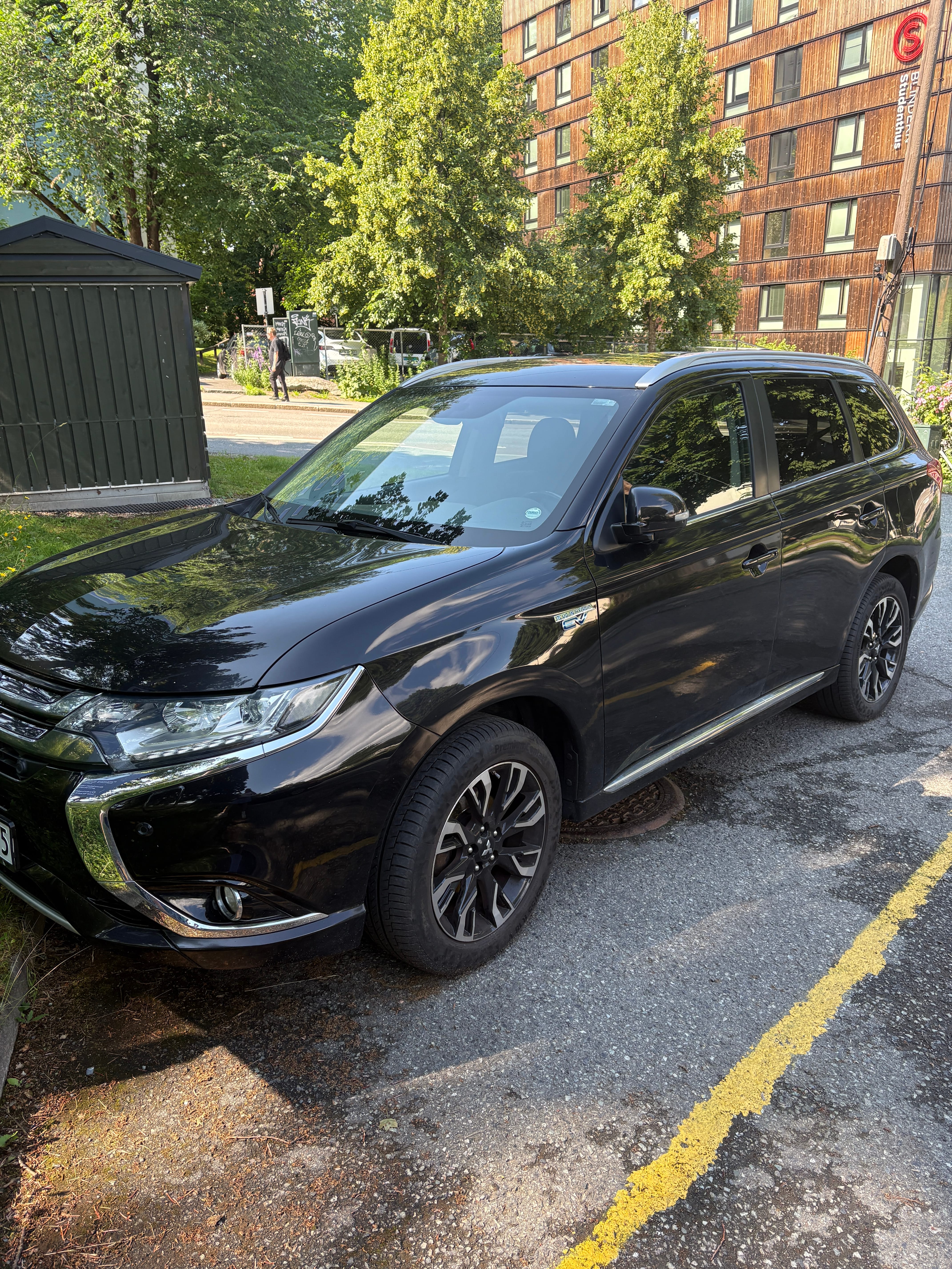 Mitsubishi Outlander Hybrid med Aircondition
