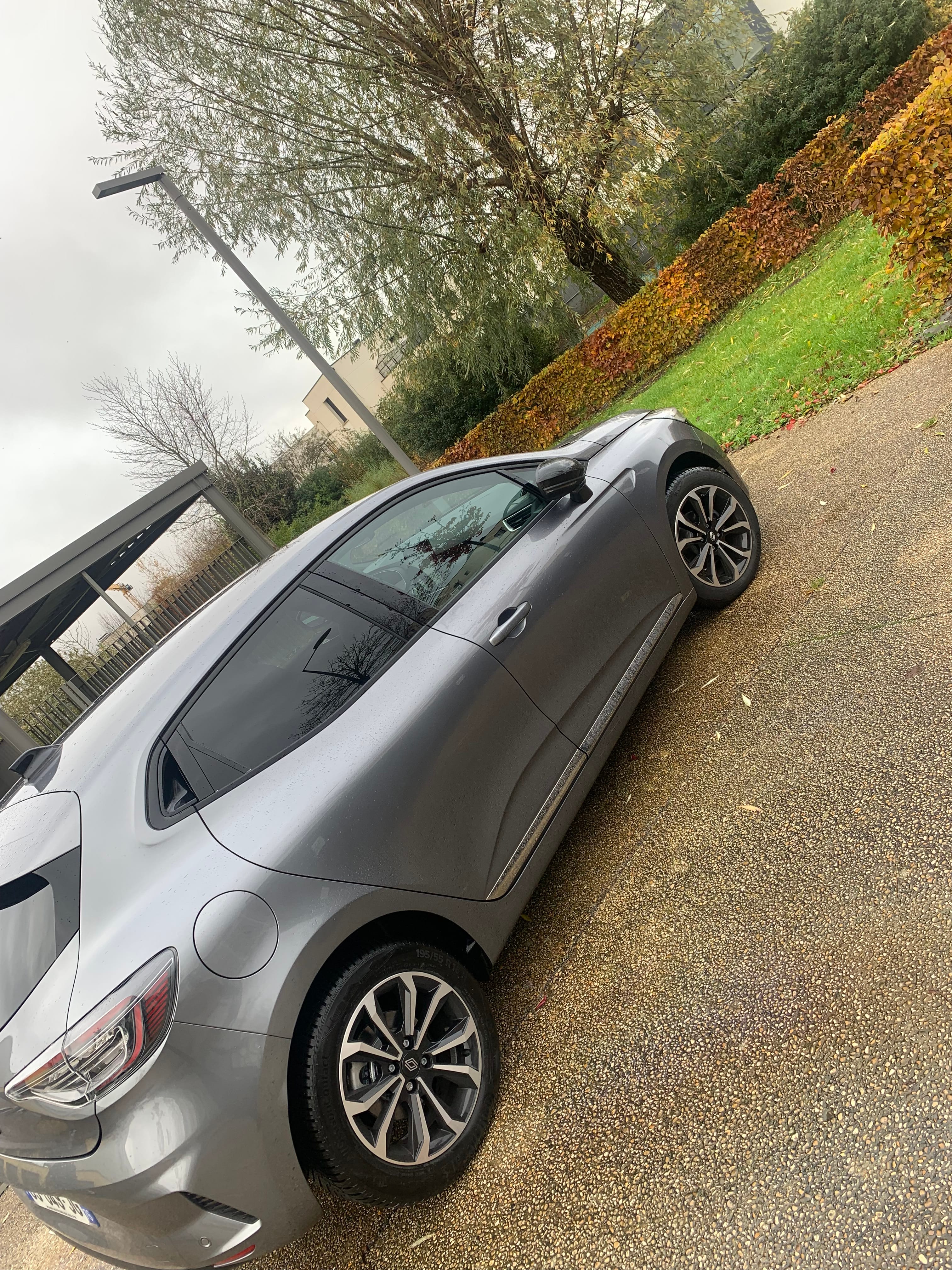 Renault Clio E-tech avec Régulateur de vitesse