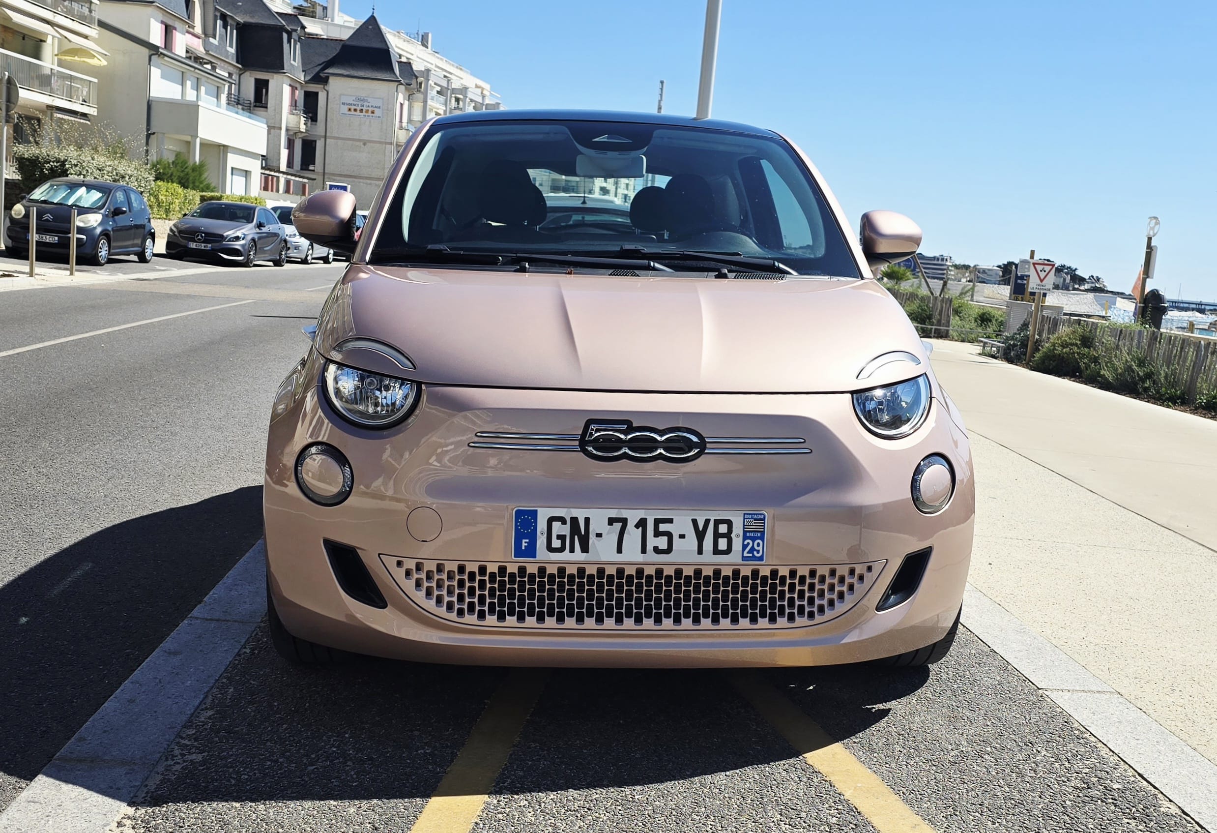 Fiat 500e avec Apple CarPlay