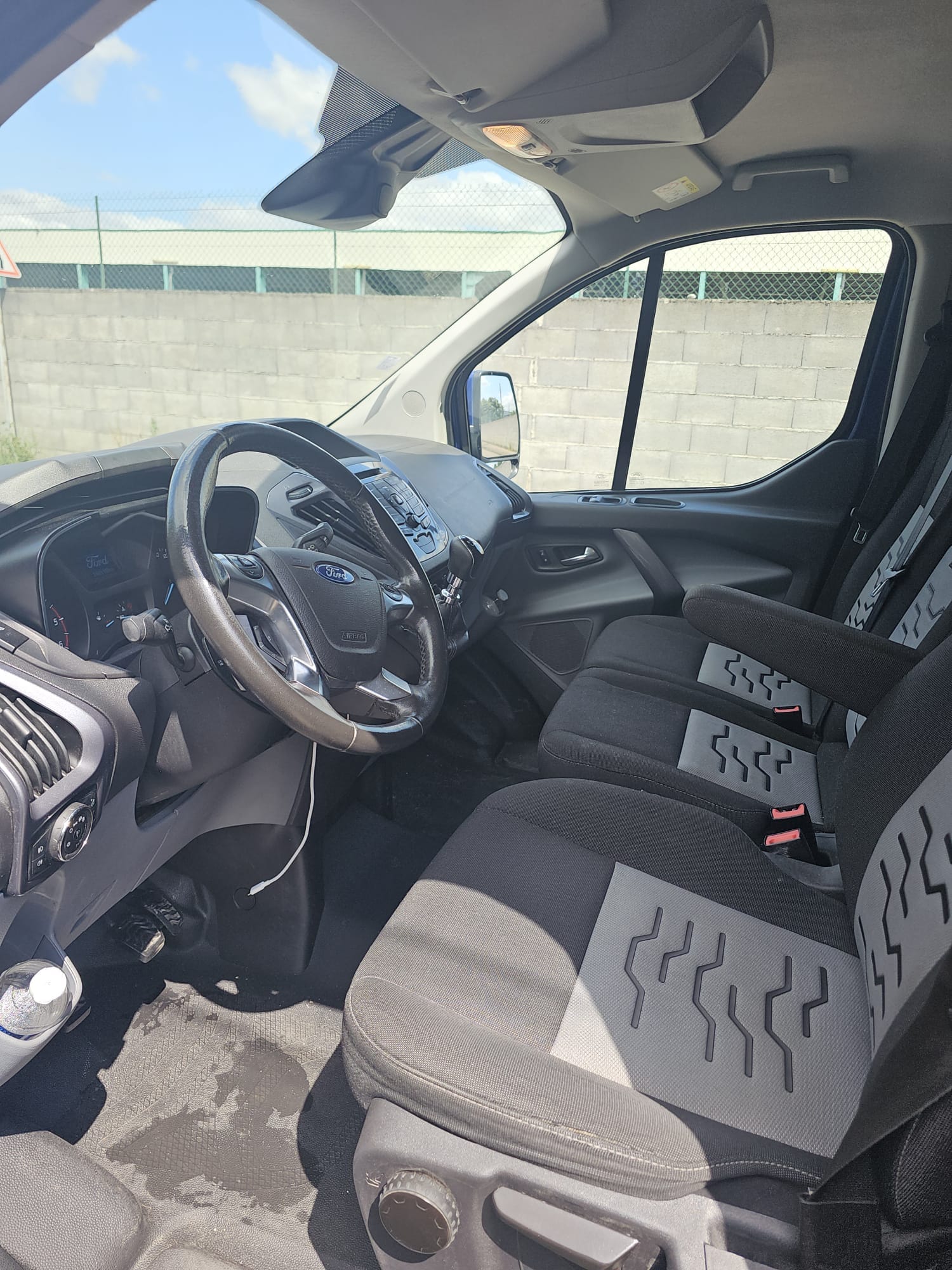 Ford Transit Custom Fourgon avec GPS