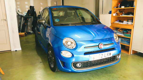 Fiat 500 con Cadenas para la nieve