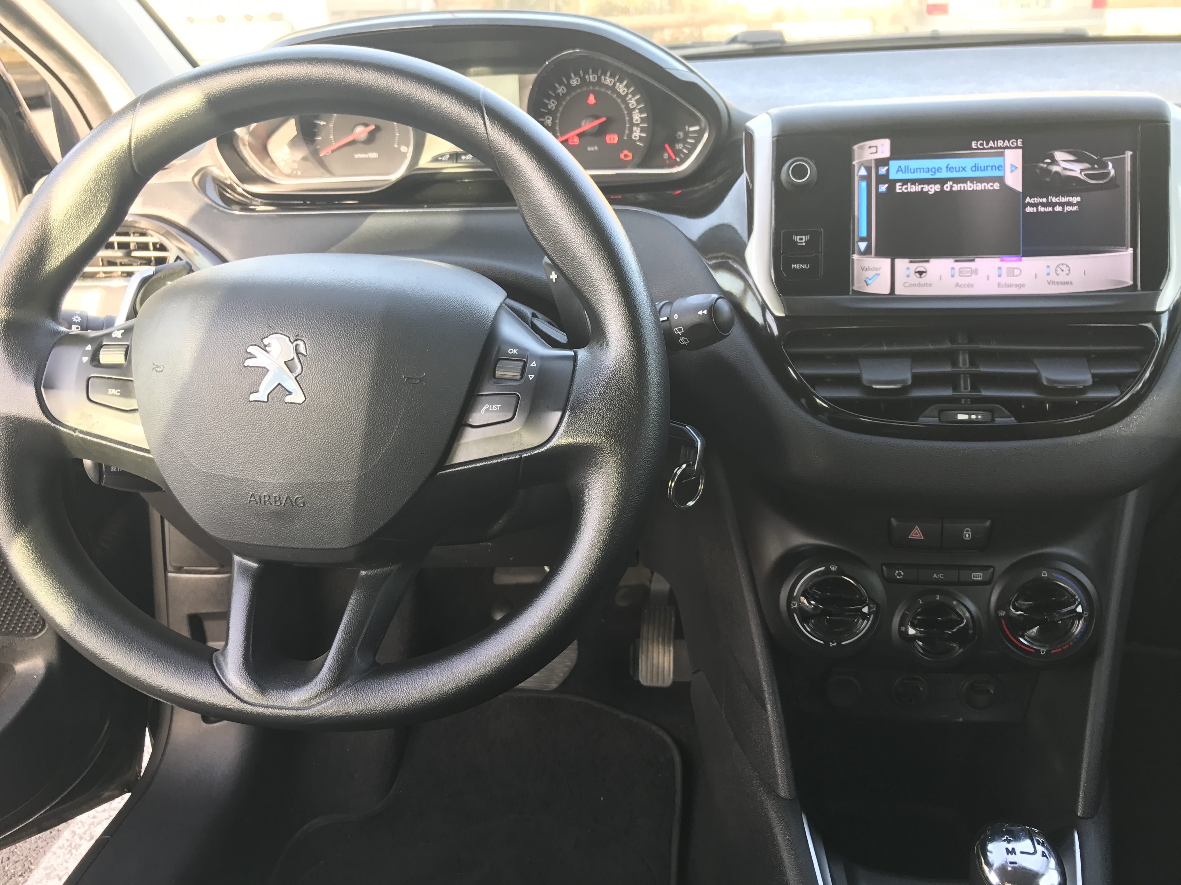 Peugeot 208 avec Climatisation