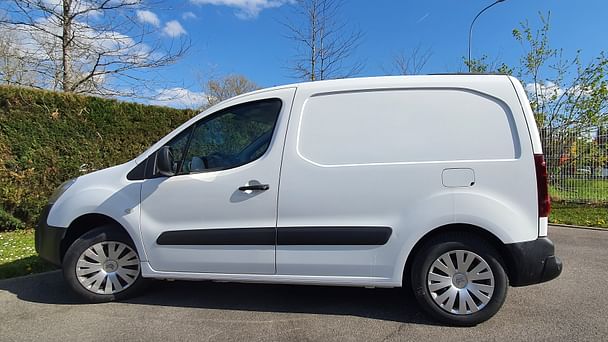 Citroen Berlingo 1.6 Hdi 75ch DZ988RS avec Climatisation