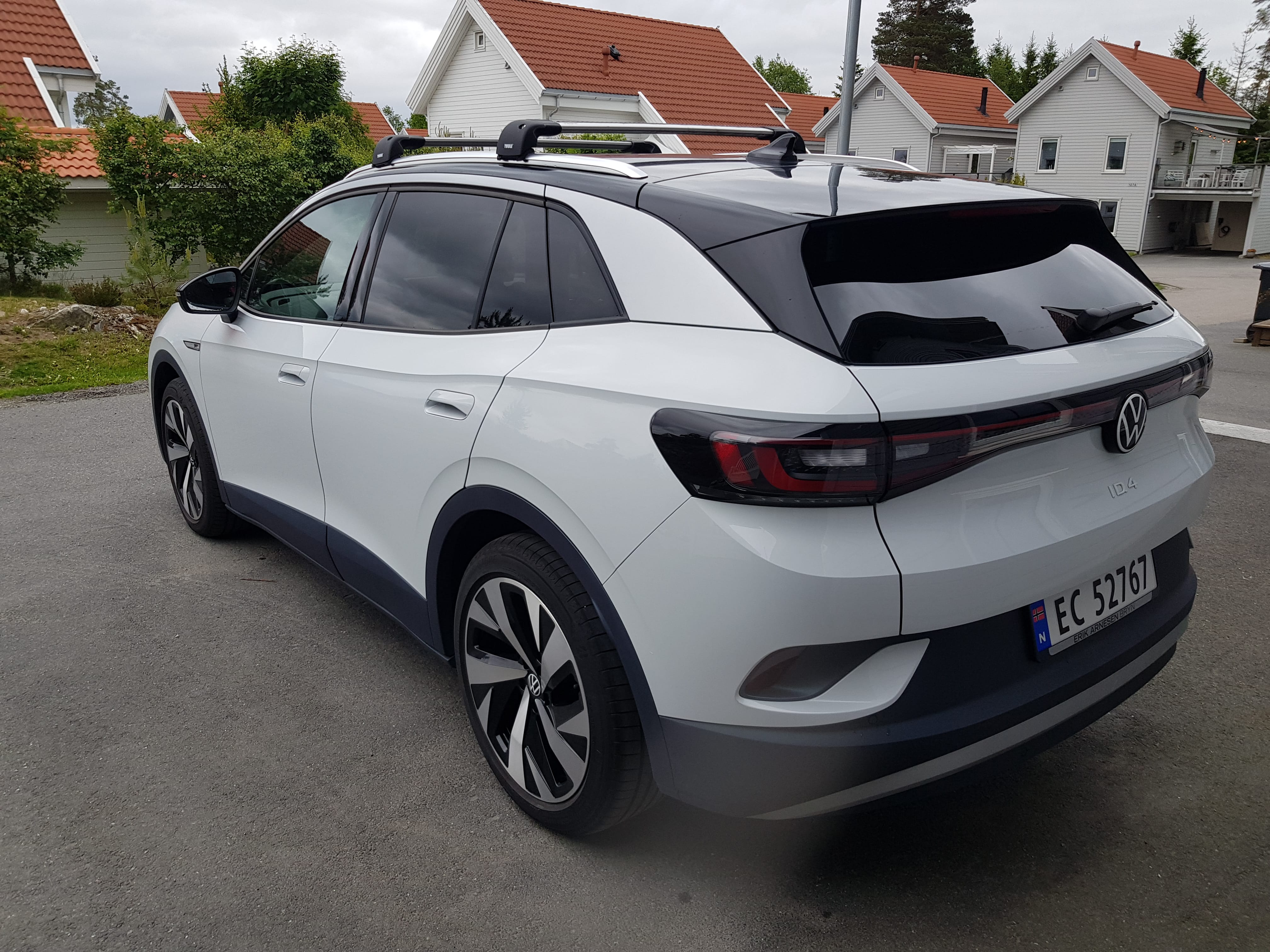 Volkswagen ID.4 with GPS