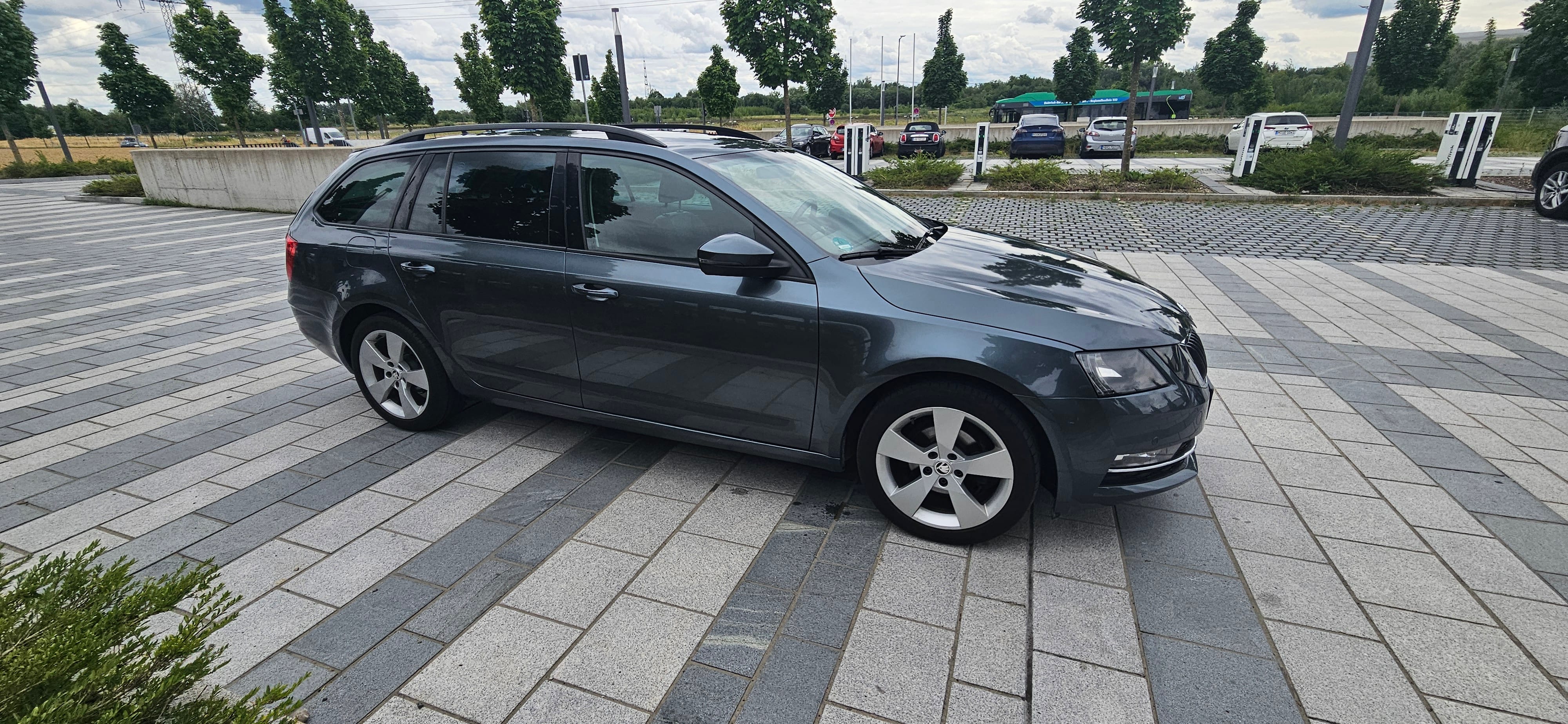 Skoda Octavia Tour Kombi avec Apple CarPlay