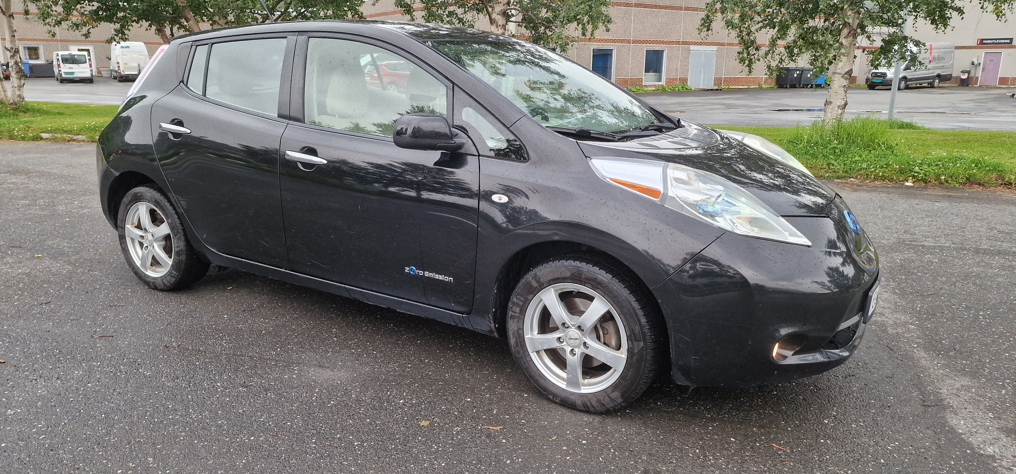 Nissan Leaf med Babysete