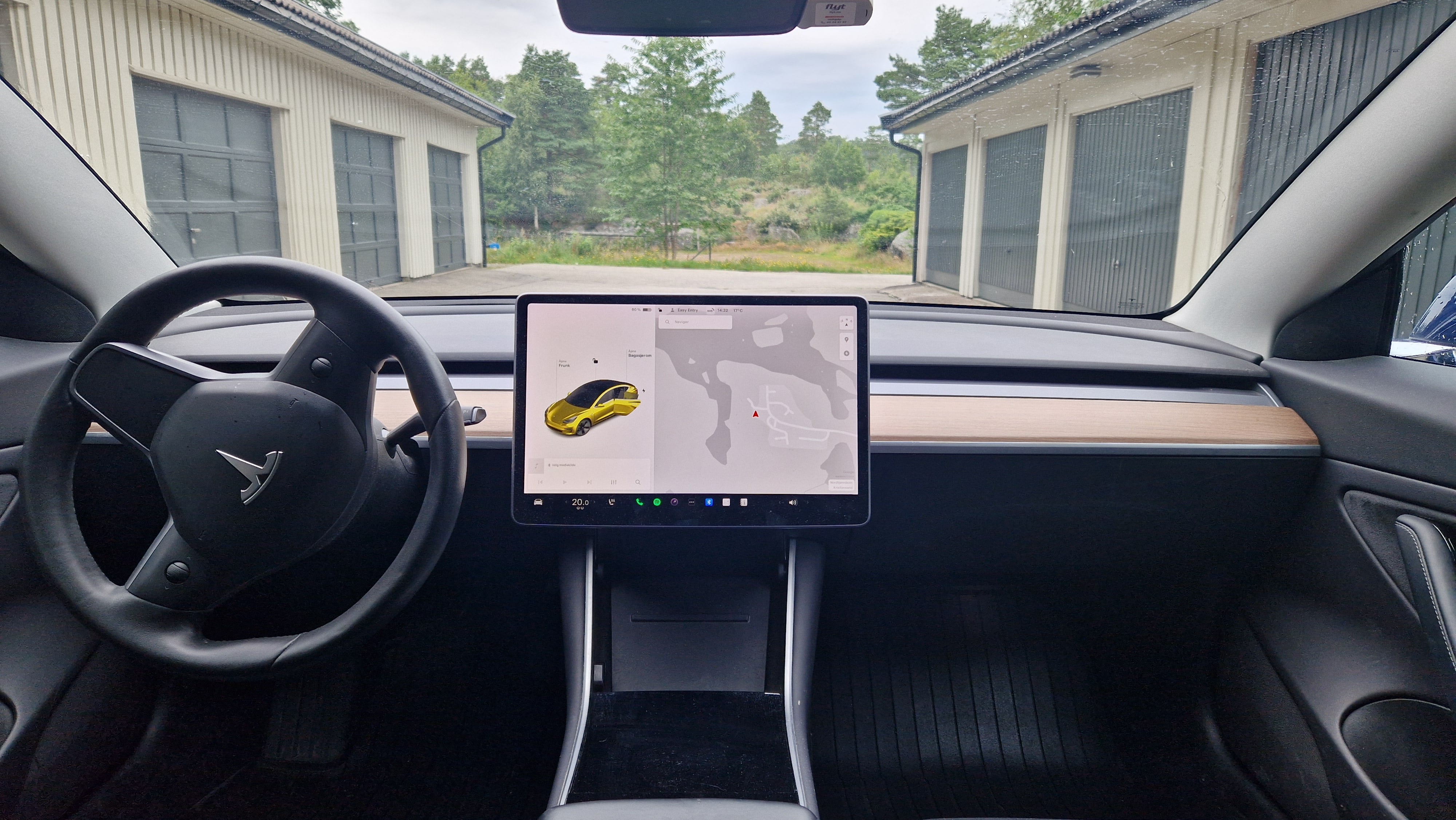Tesla Model 3 Long Range med Bluetooth audio