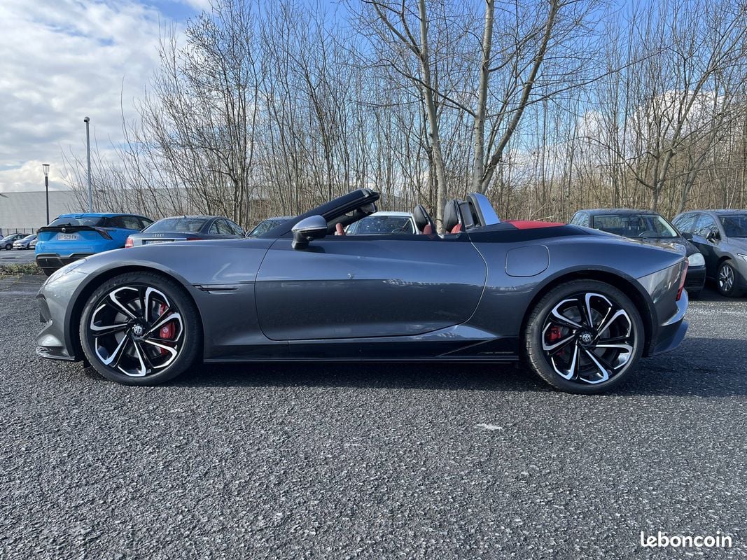 MG Cyberster Roadster avec Climatisation