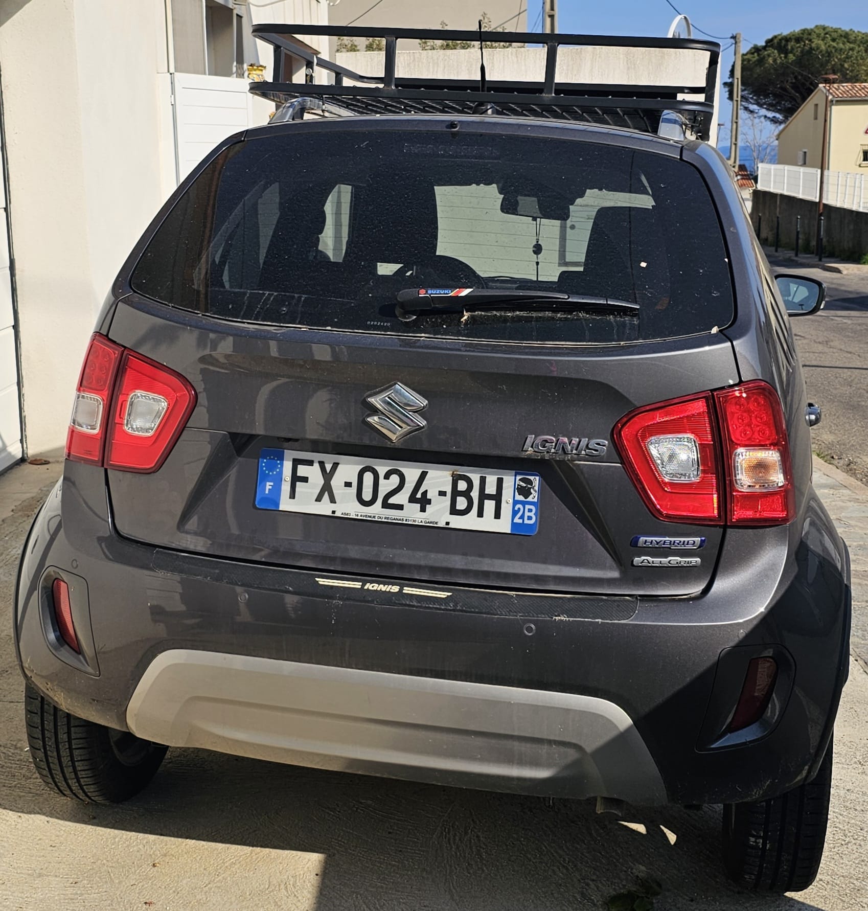 Suzuki Ignis with Backup camera