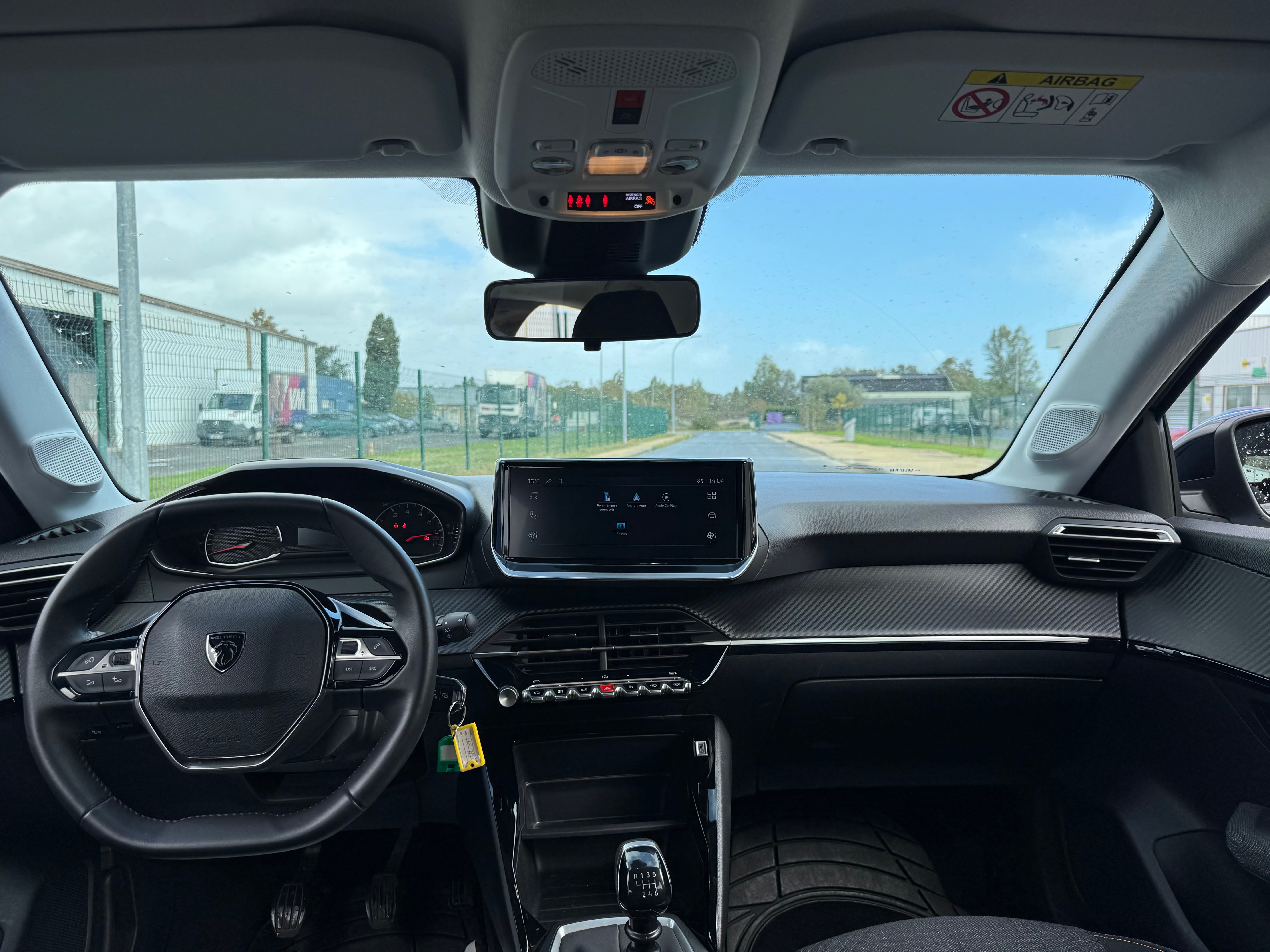 Peugeot 208 avec GPS