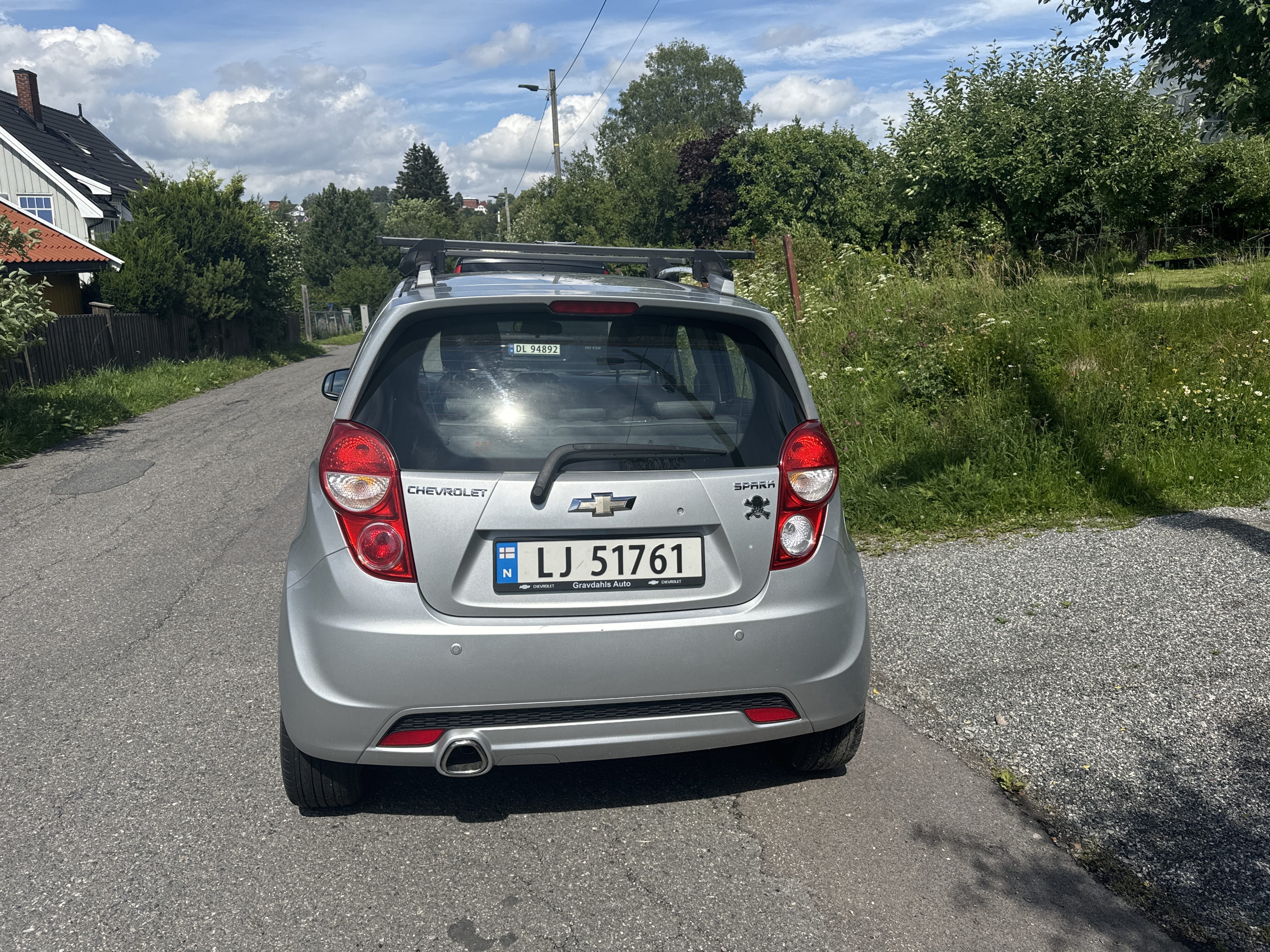 Chevrolet Spark med Skistativ