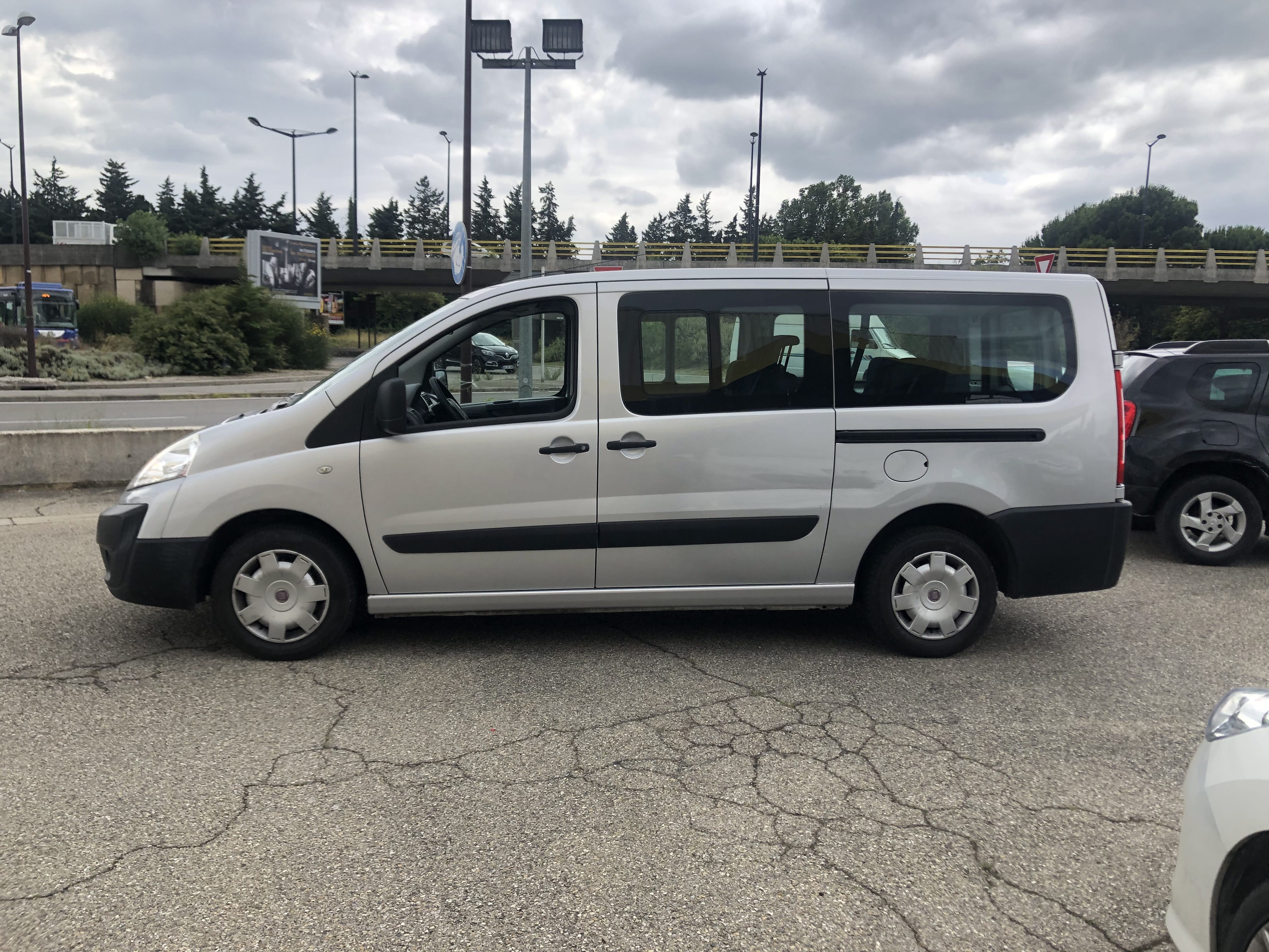 Fiat Scudo Combi 9 pl. *20017* 80L BP510XZ avec Climatisation