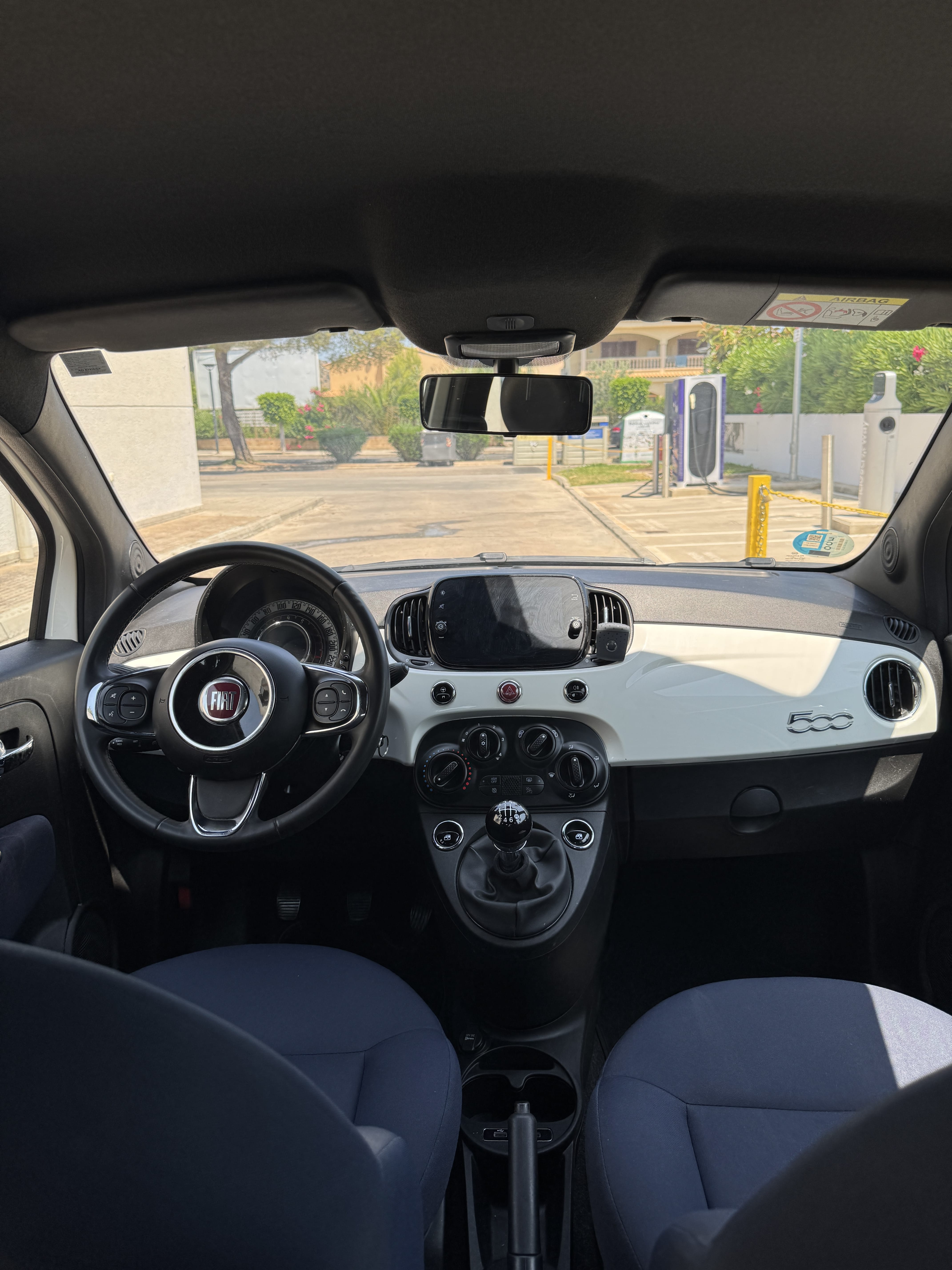 Fiat 500 Híbrido med Bluetooth audio