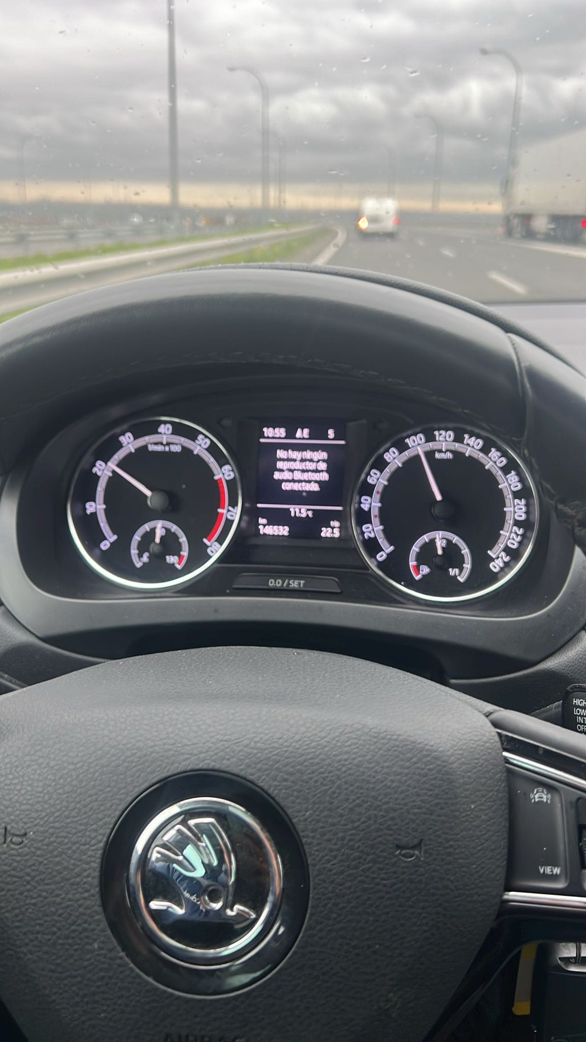 Skoda Rapid Spaceback con Silla infantil