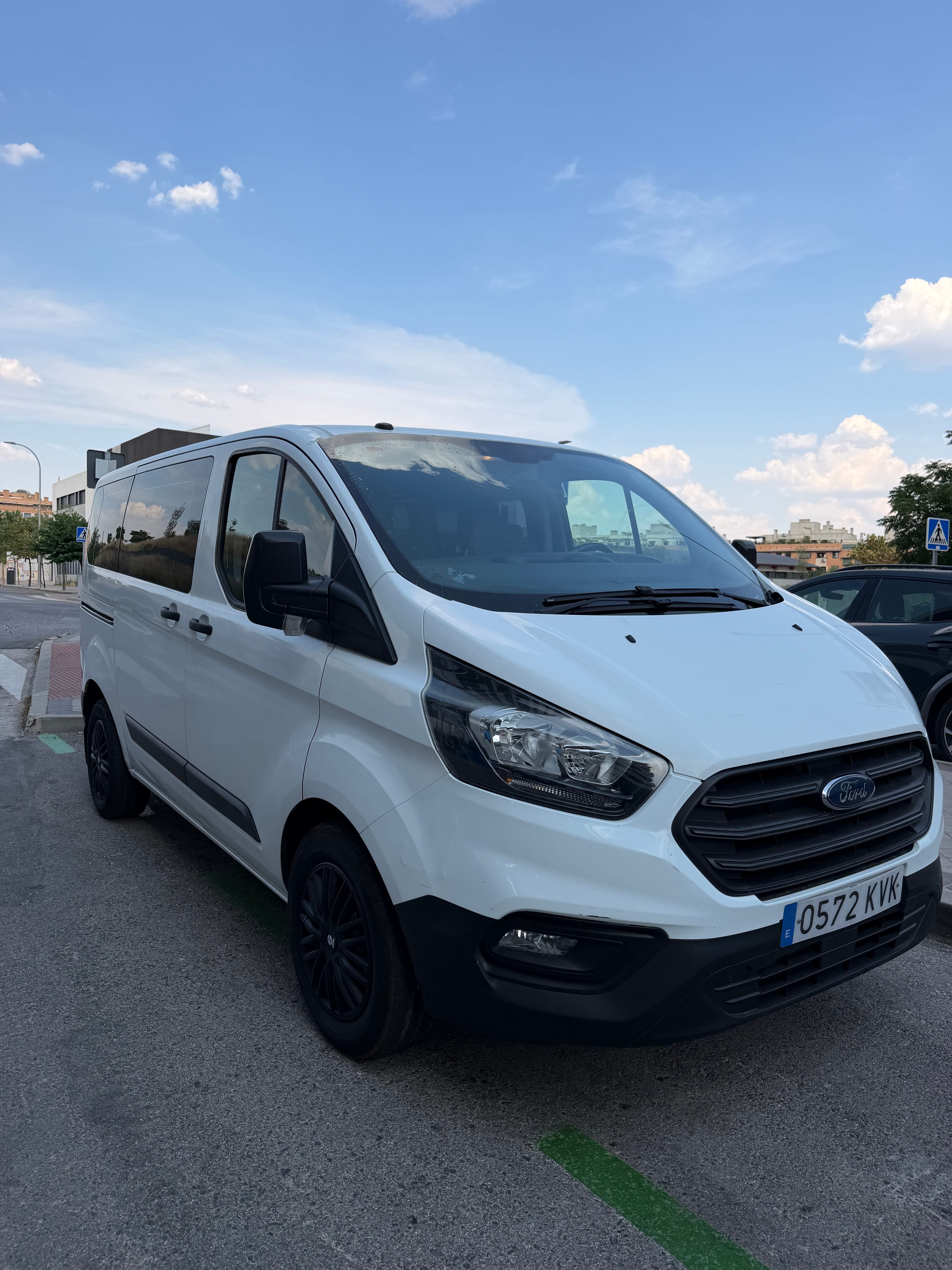 Ford Transit Custom Kombi con Apple CarPlay