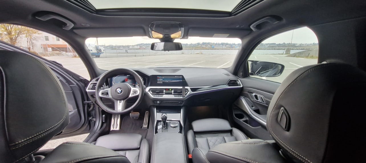 BMW 3 Series Hybrid 330E G20 med GPS