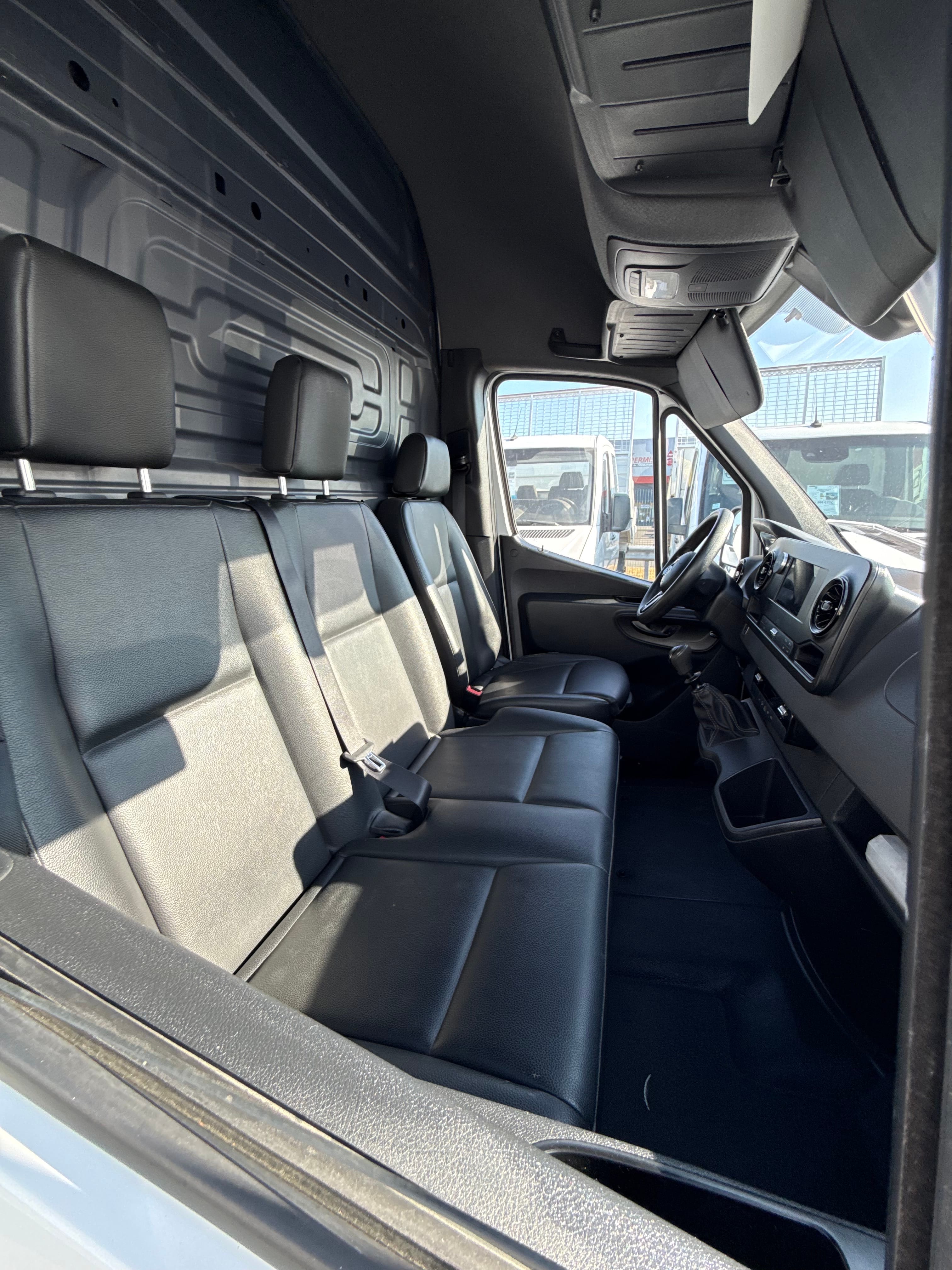 Mercedes-Benz Sprinter avec Climatisation