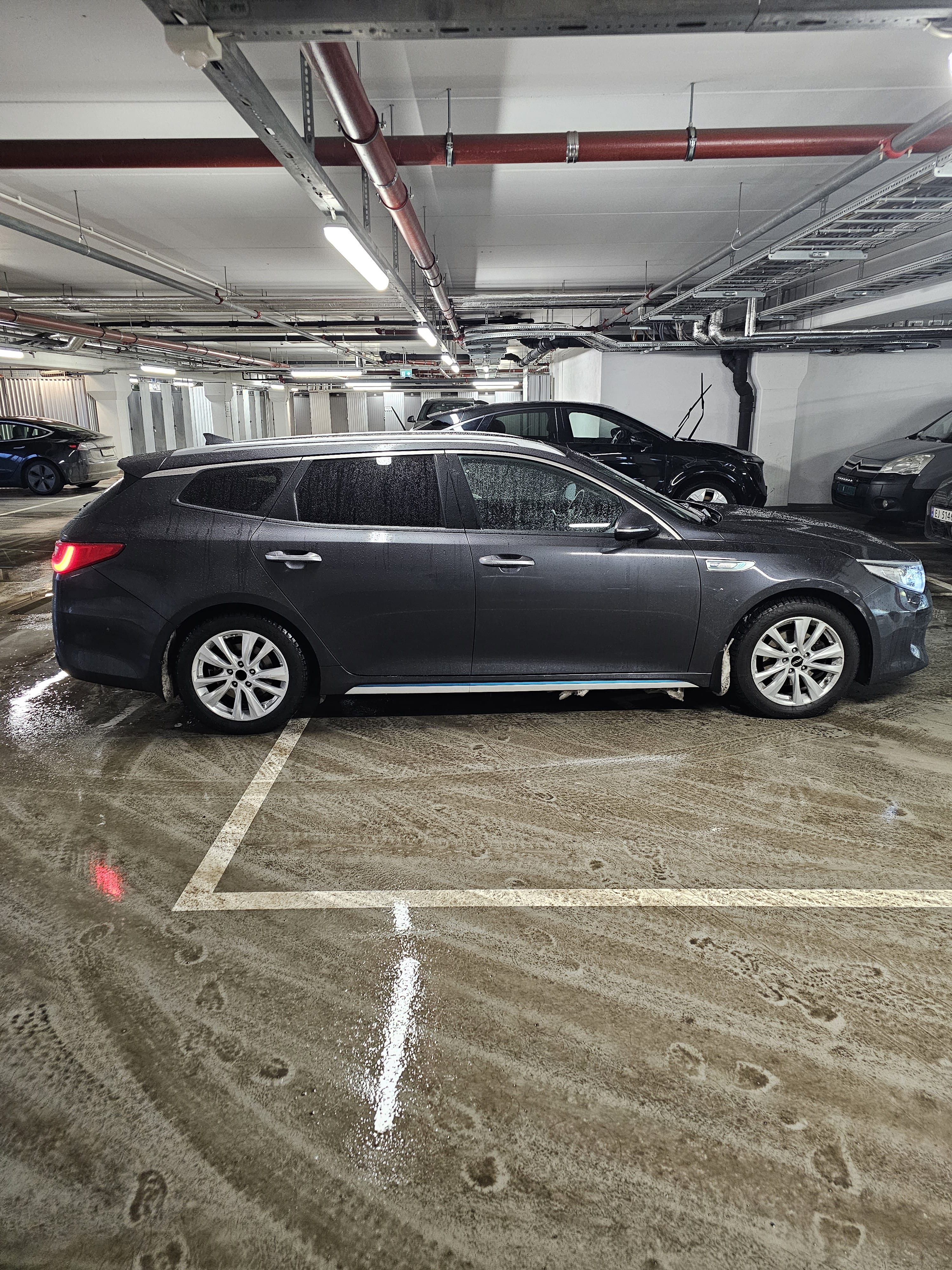 Kia Optima with Air conditioning