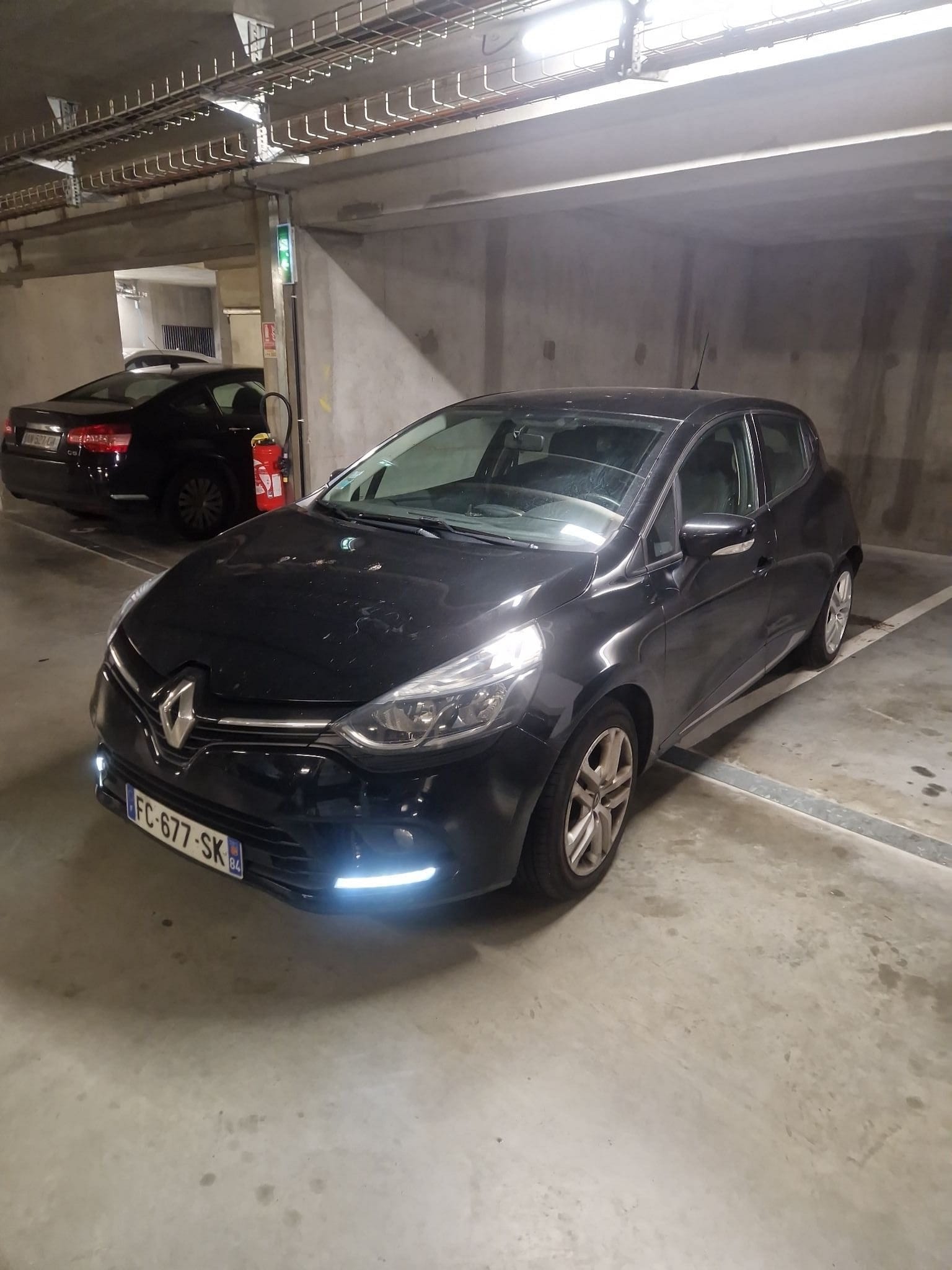Renault Clio FC677SK avec Audio Bluetooth