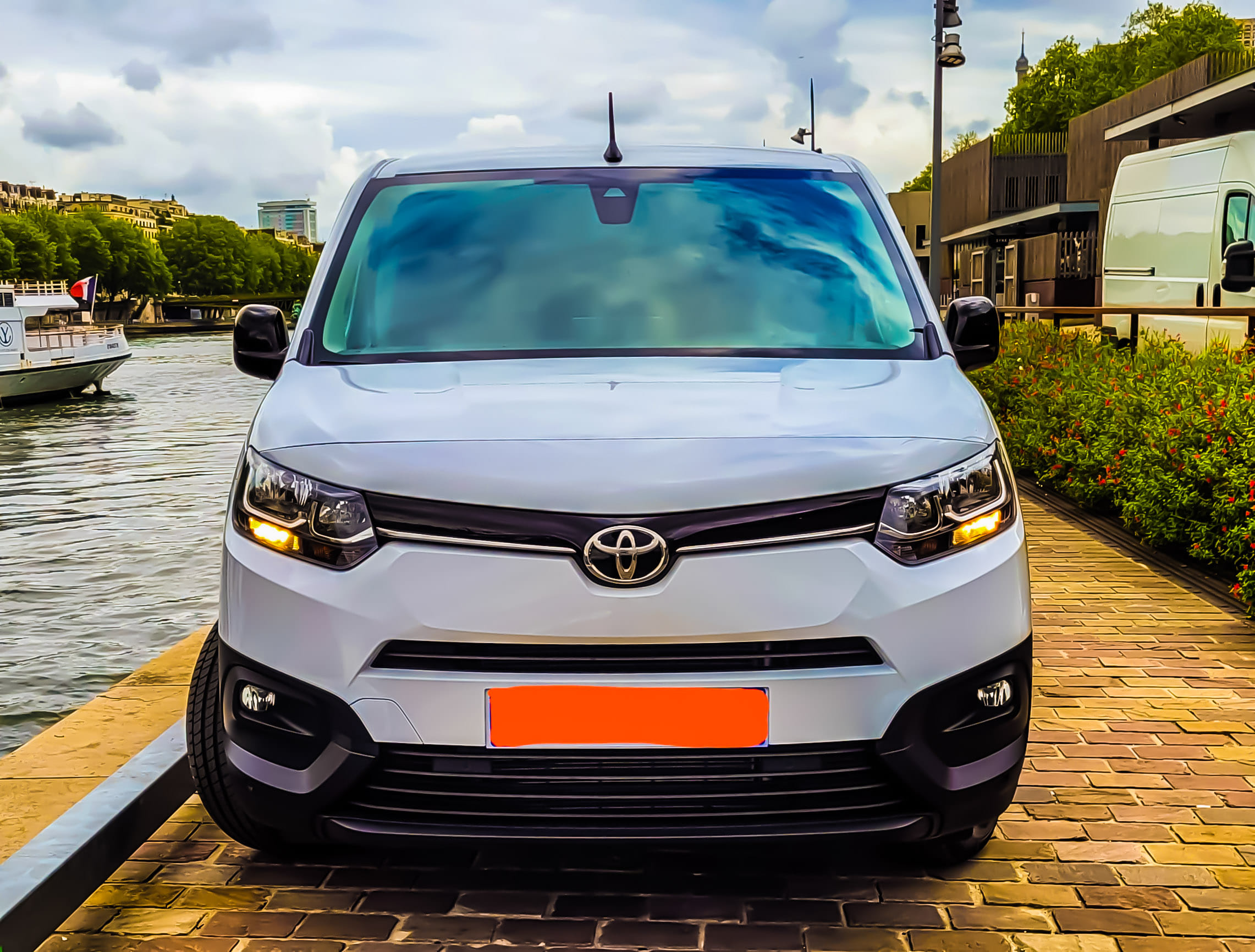 Toyota Proace City Electric (GN482VW) Medium Boite Auto 3.3m3, GPS,Clim,Carplay... avec GPS