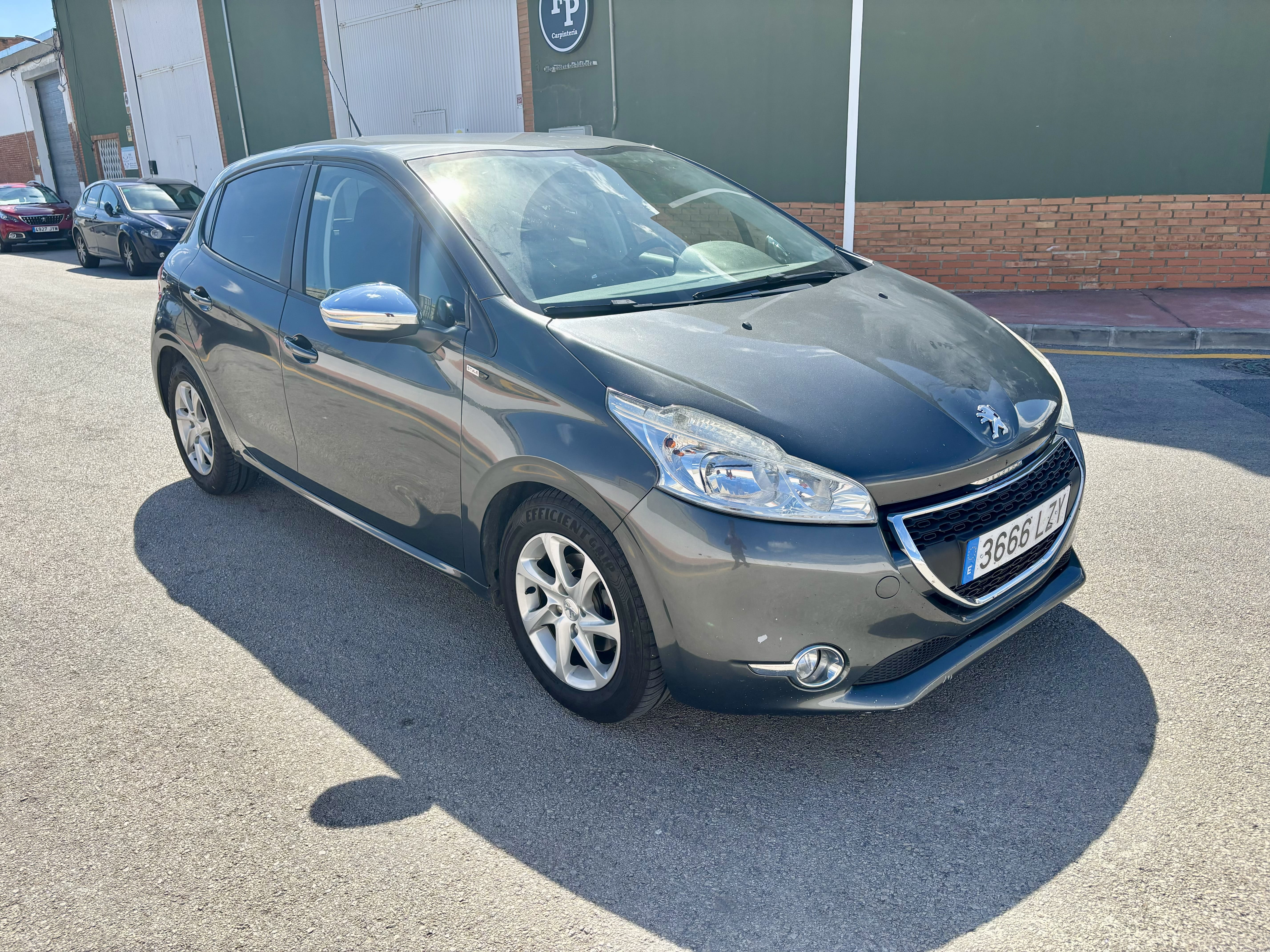 Peugeot 208 avec Climatisation