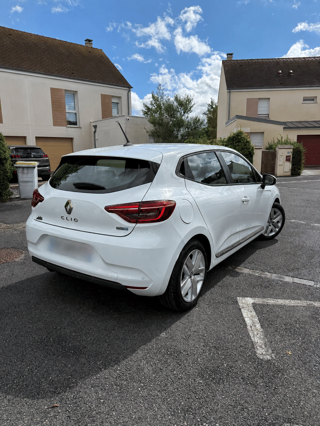 Renault Clio V E-Tech 140 - 21N Business avec GPS
