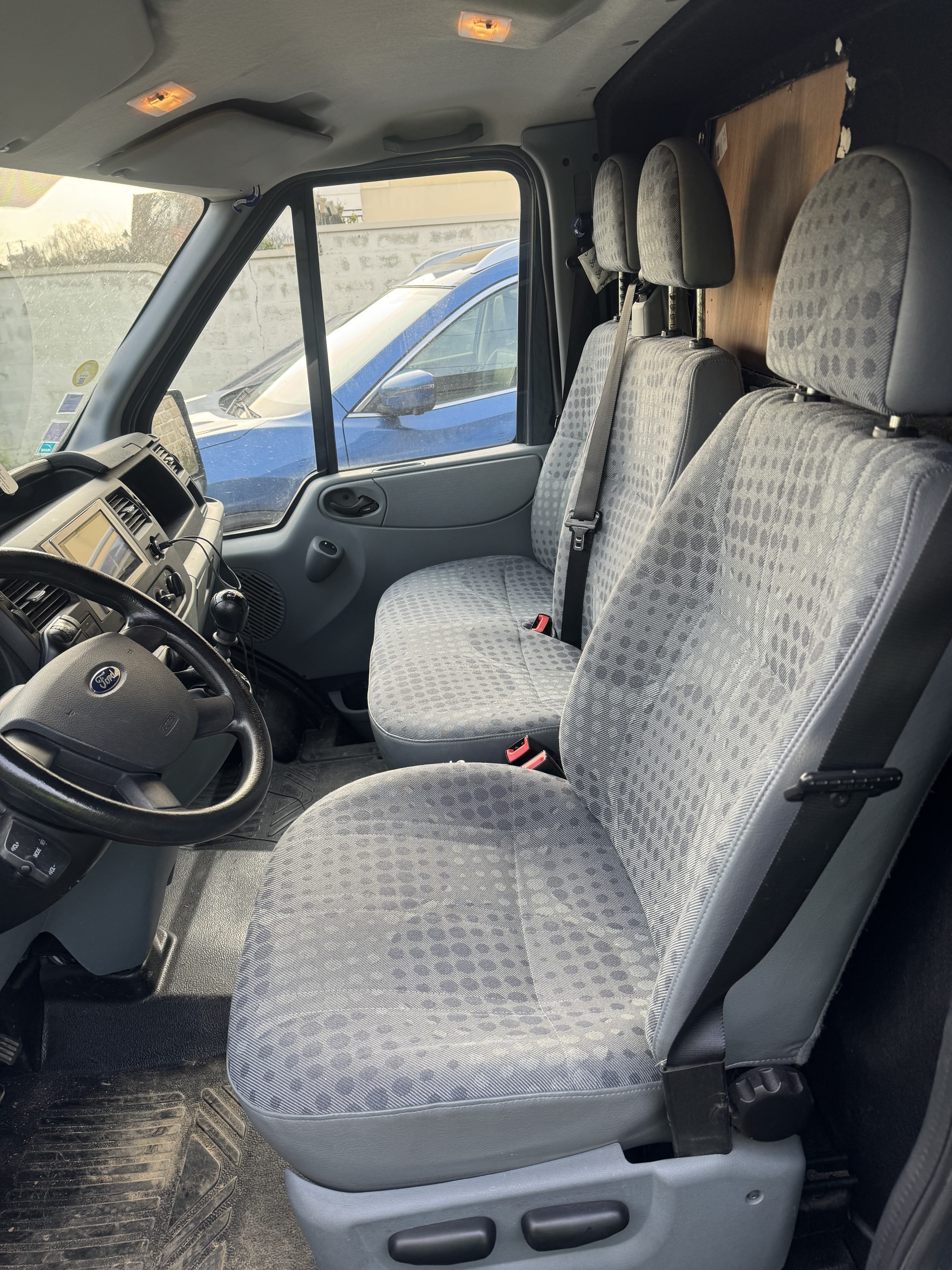 Ford Transit Fourgon 2.2 TDCI avec Apple CarPlay