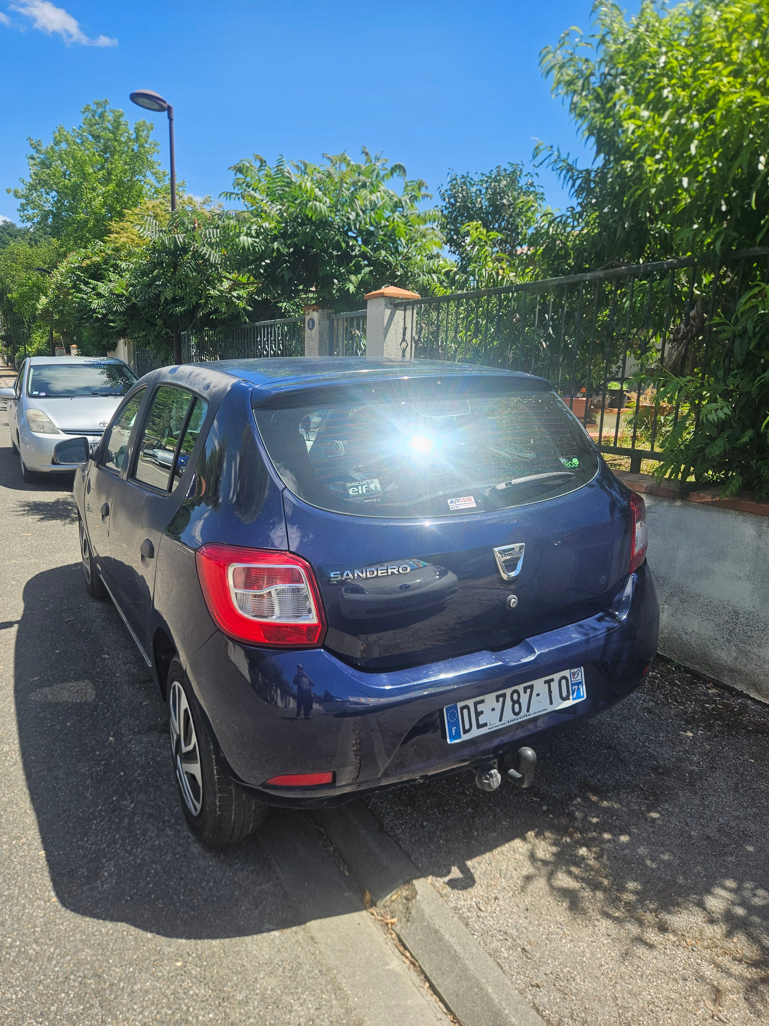 Dacia Sandero régulateur mais sans clim mit Autoradio