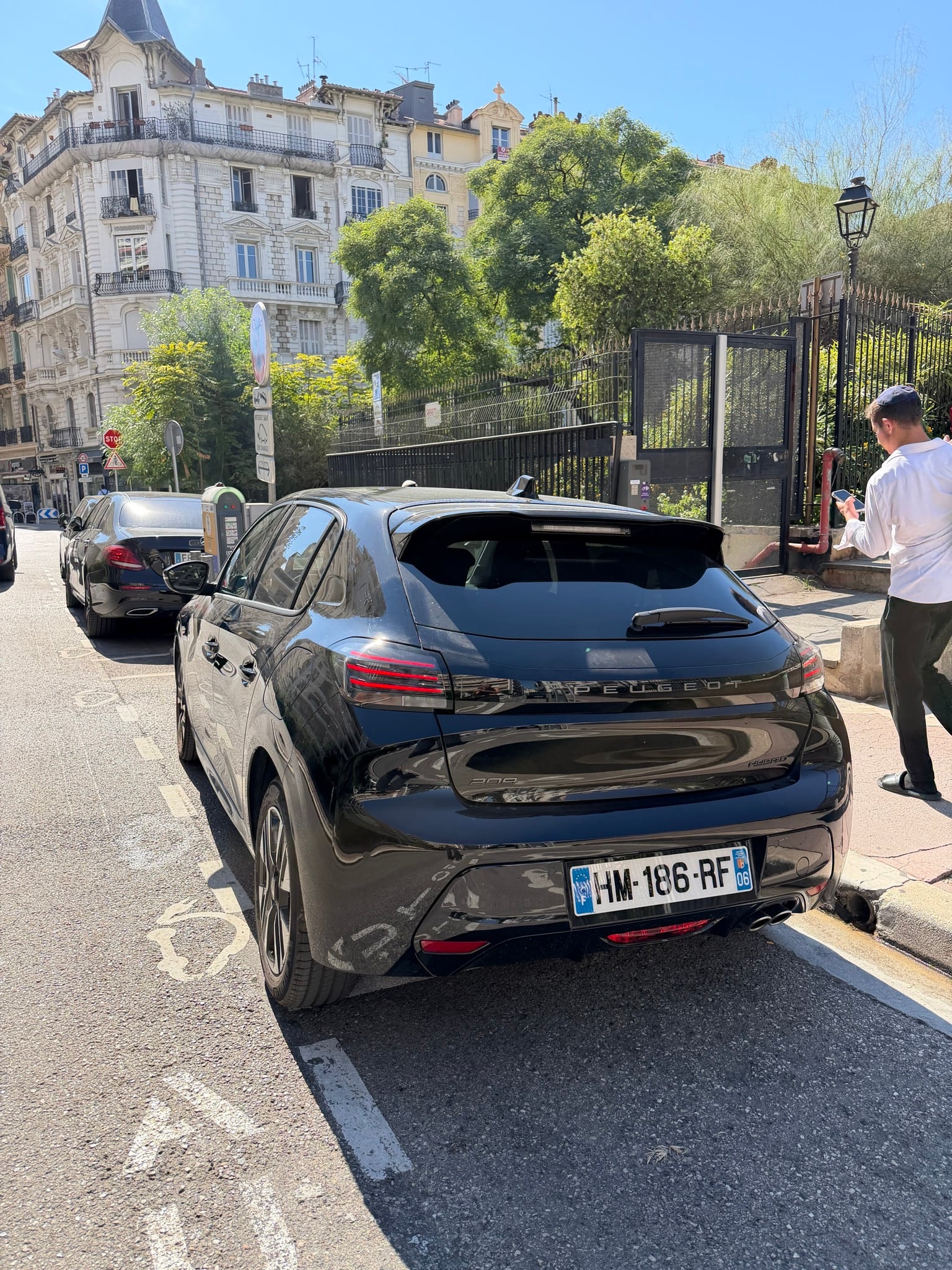 Peugeot 208 Hybride / essence 95 met Achteruitrijcamera