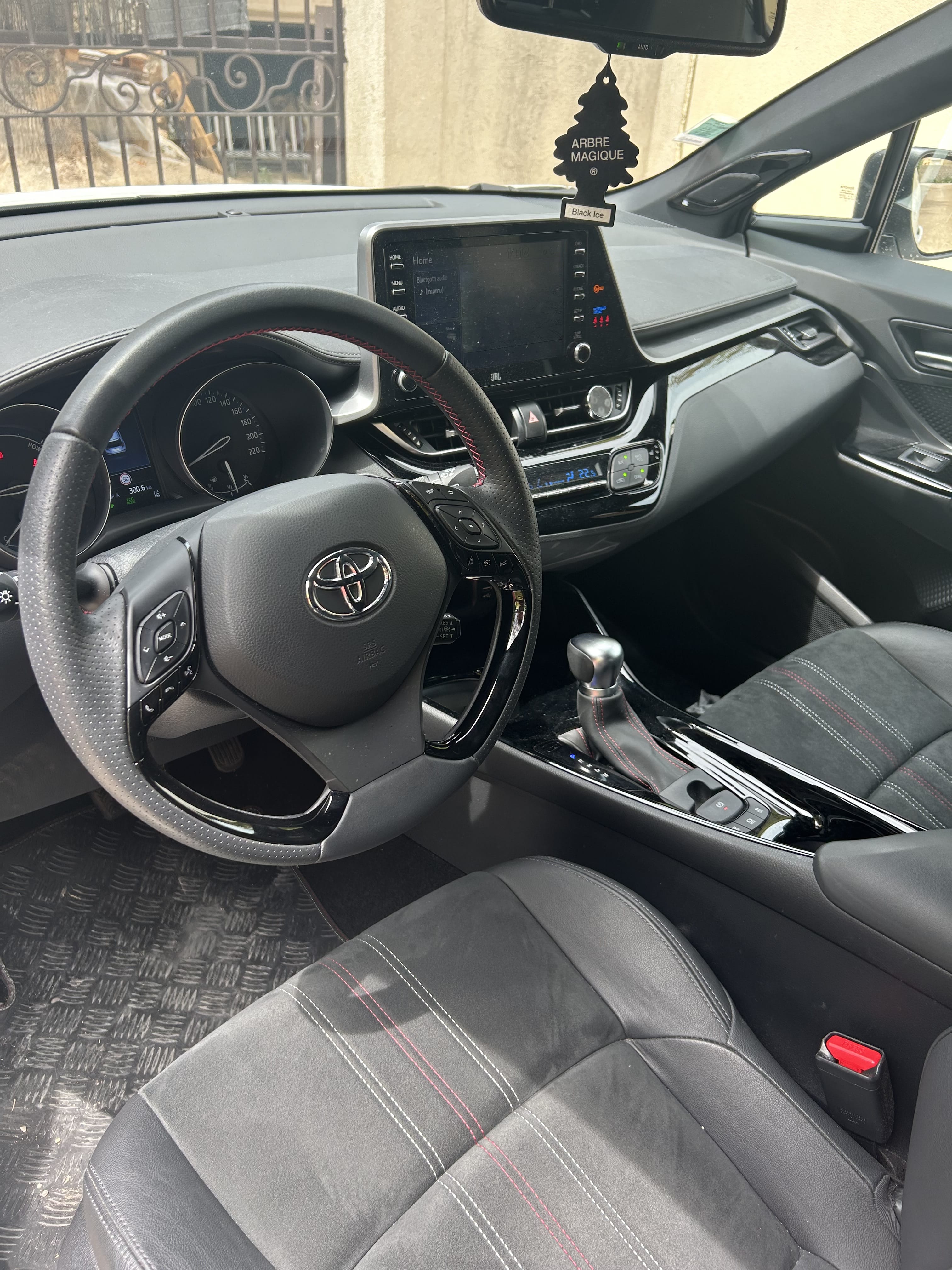 Toyota C-HR avec GPS