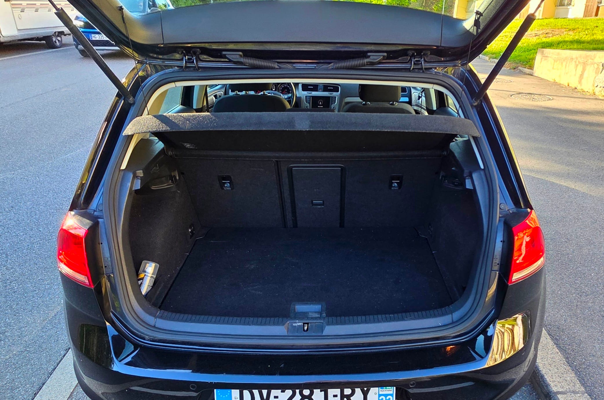 Volkswagen Golf avec Autoradio