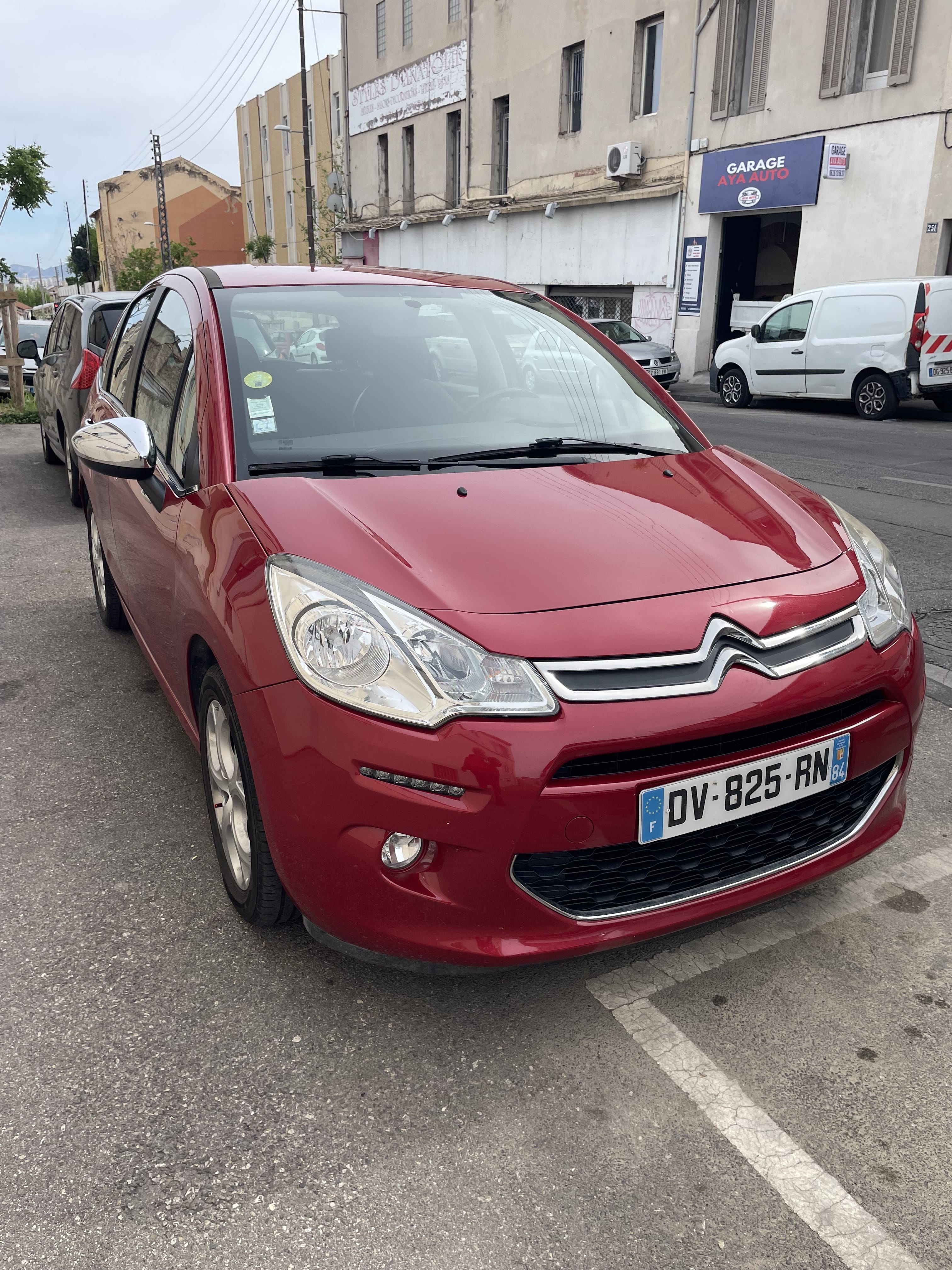 Citroen C3 Rouge met Bluetooth audio