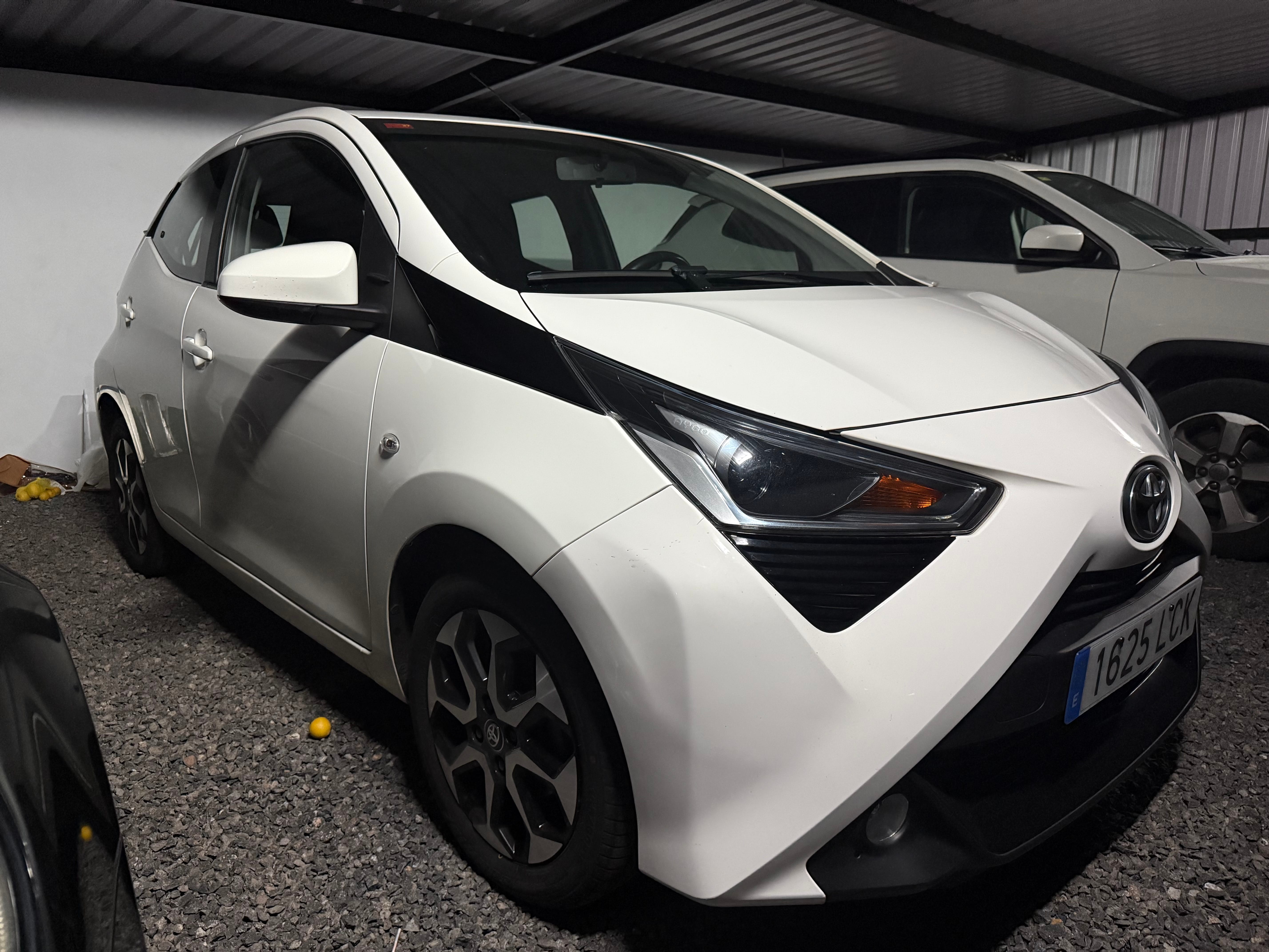 Toyota Aygo con Silla infantil