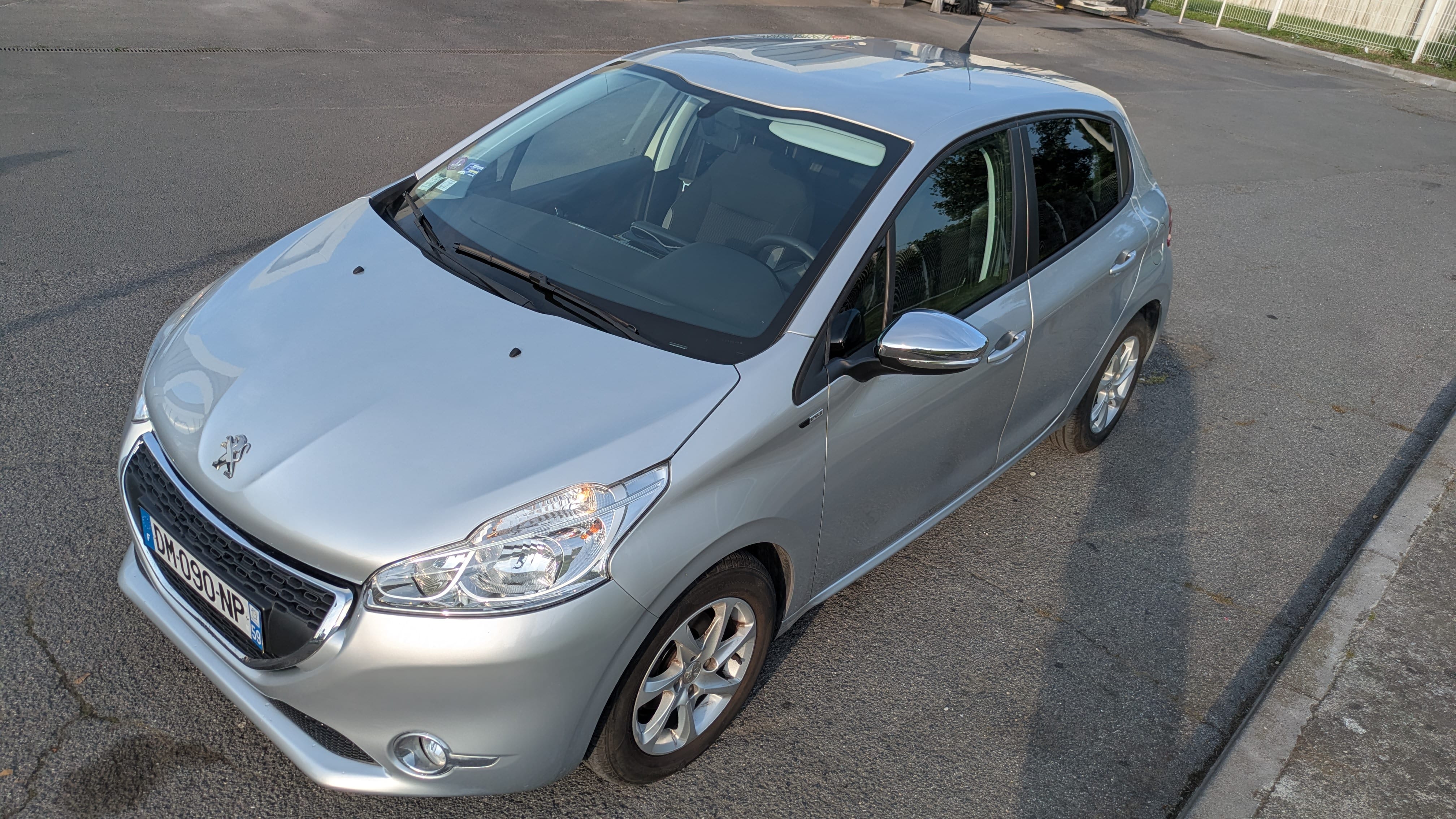 Peugeot 208, 2014, Essence 95