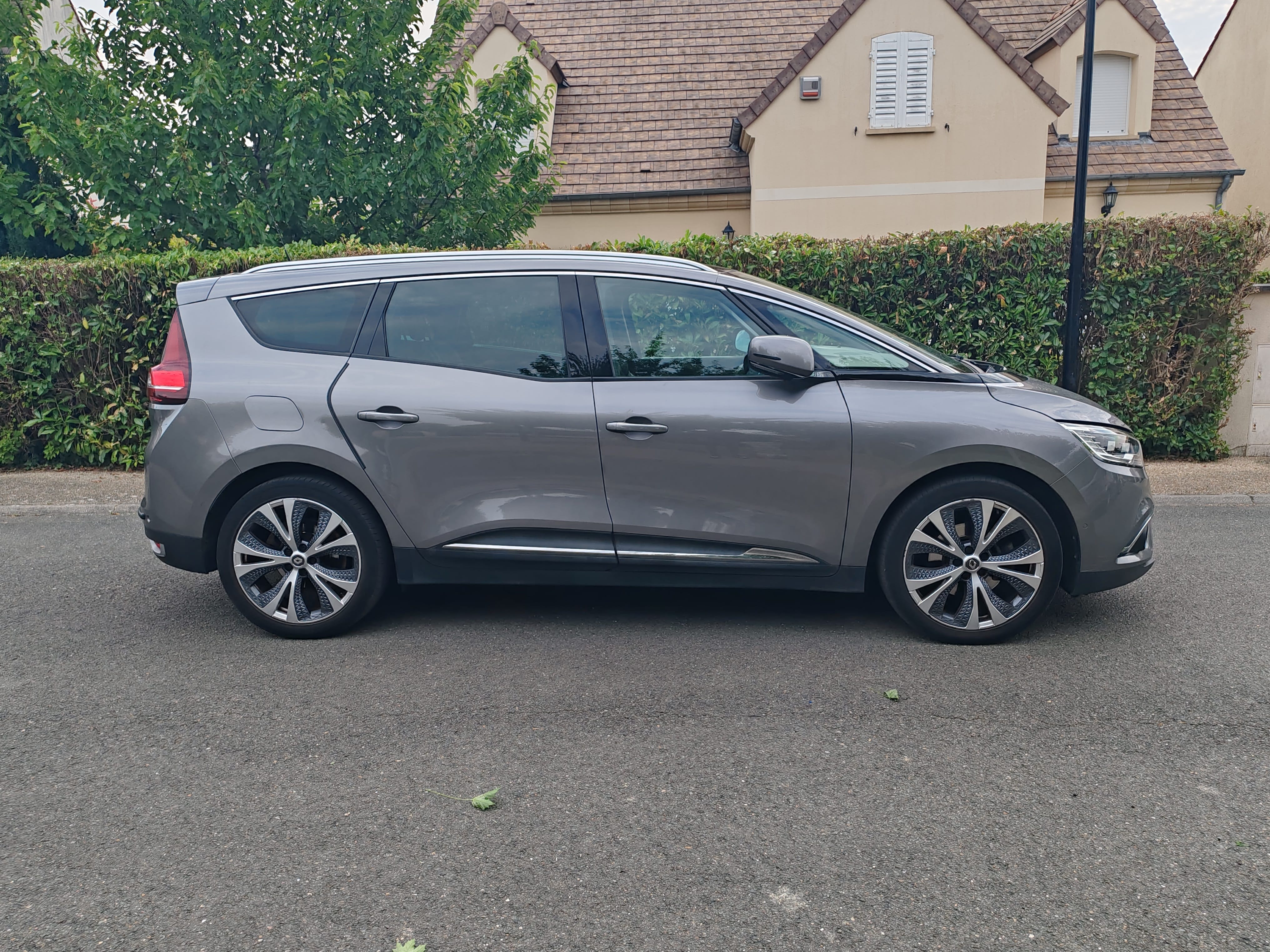 Renault Grand Scenic avec Climatisation